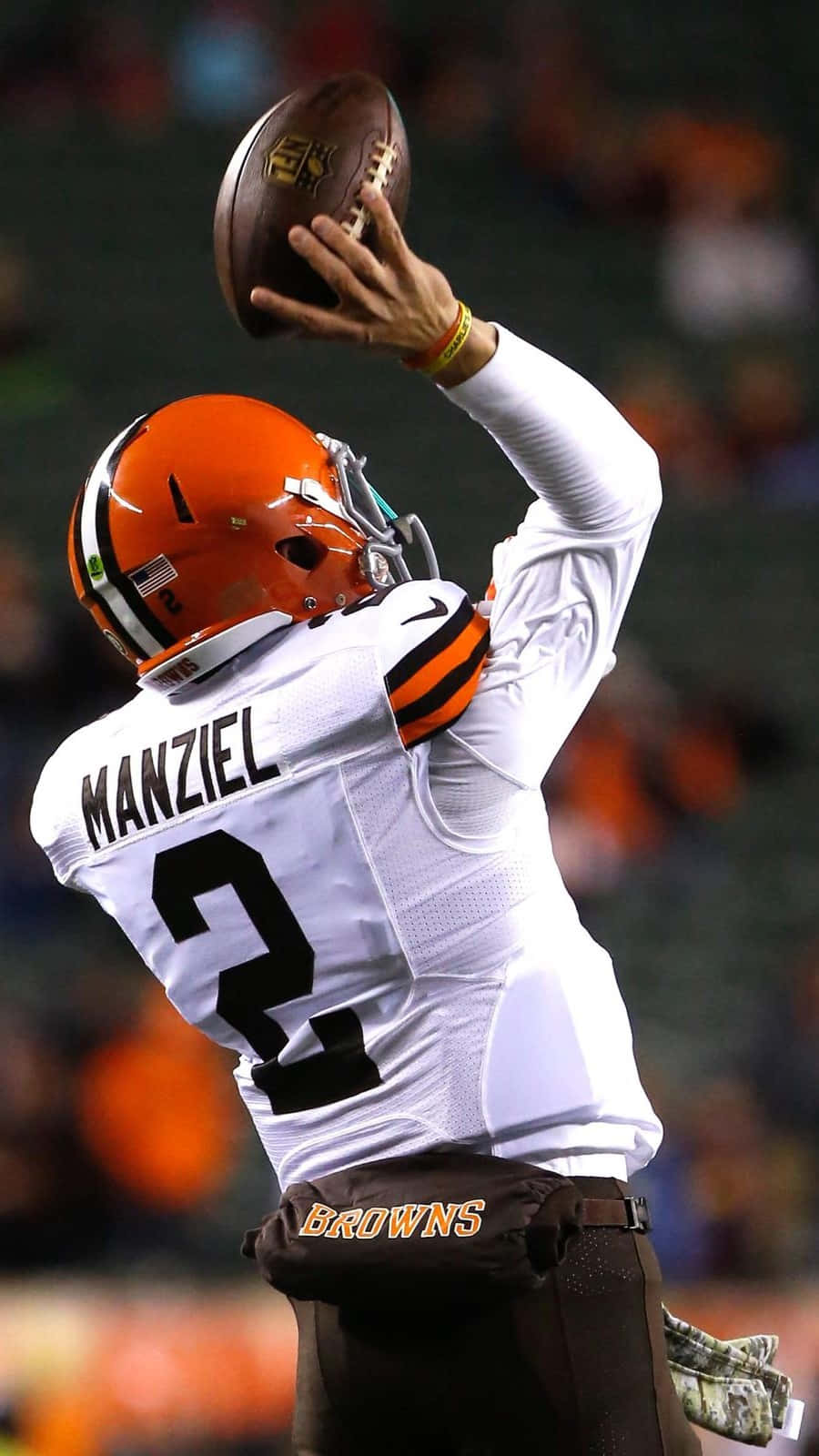 Cleveland Browns, quarterback, white and orange gear, HD Phone Wallpaper