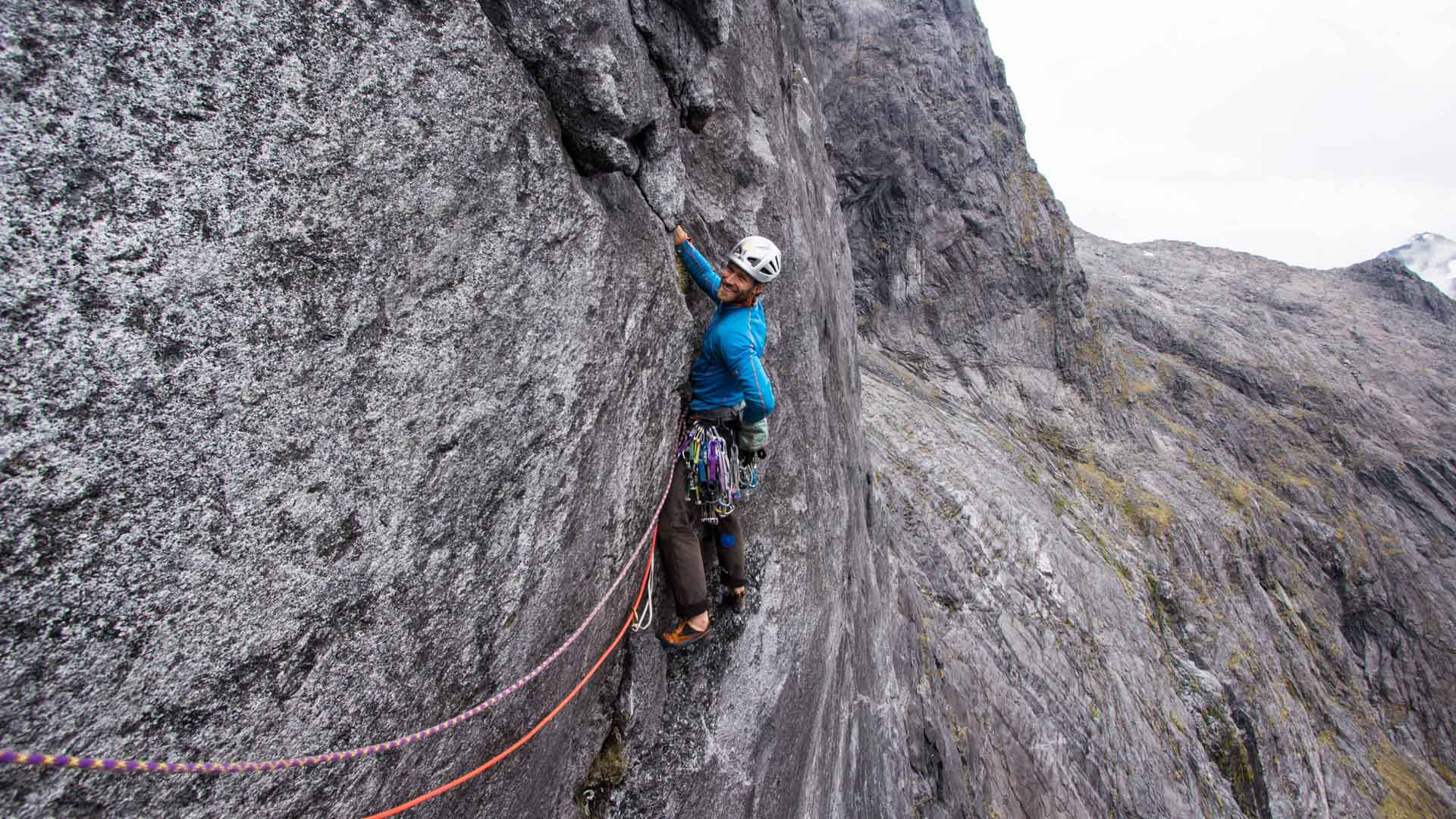 climbing mountaineer, blue gear, gray rock face, Full HD Desktop Wallpaper