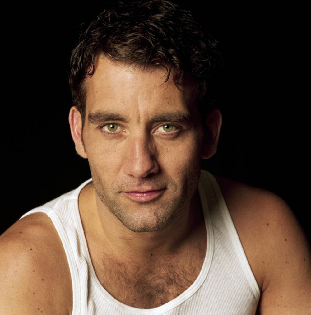 Clive Owen, green eyes, dark hair, SD Phone Wallpaper