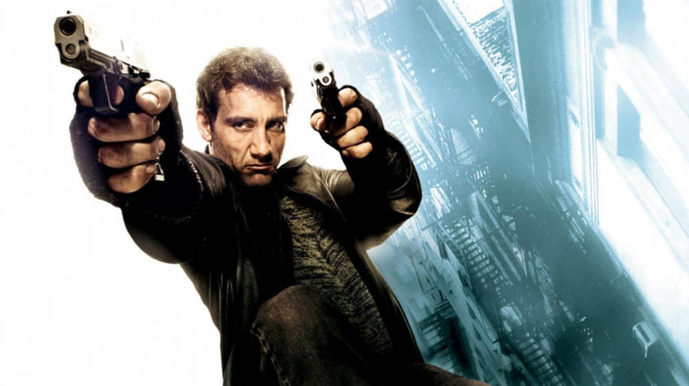 Clive Owen, pistols, dark jacket, SD Desktop Wallpaper