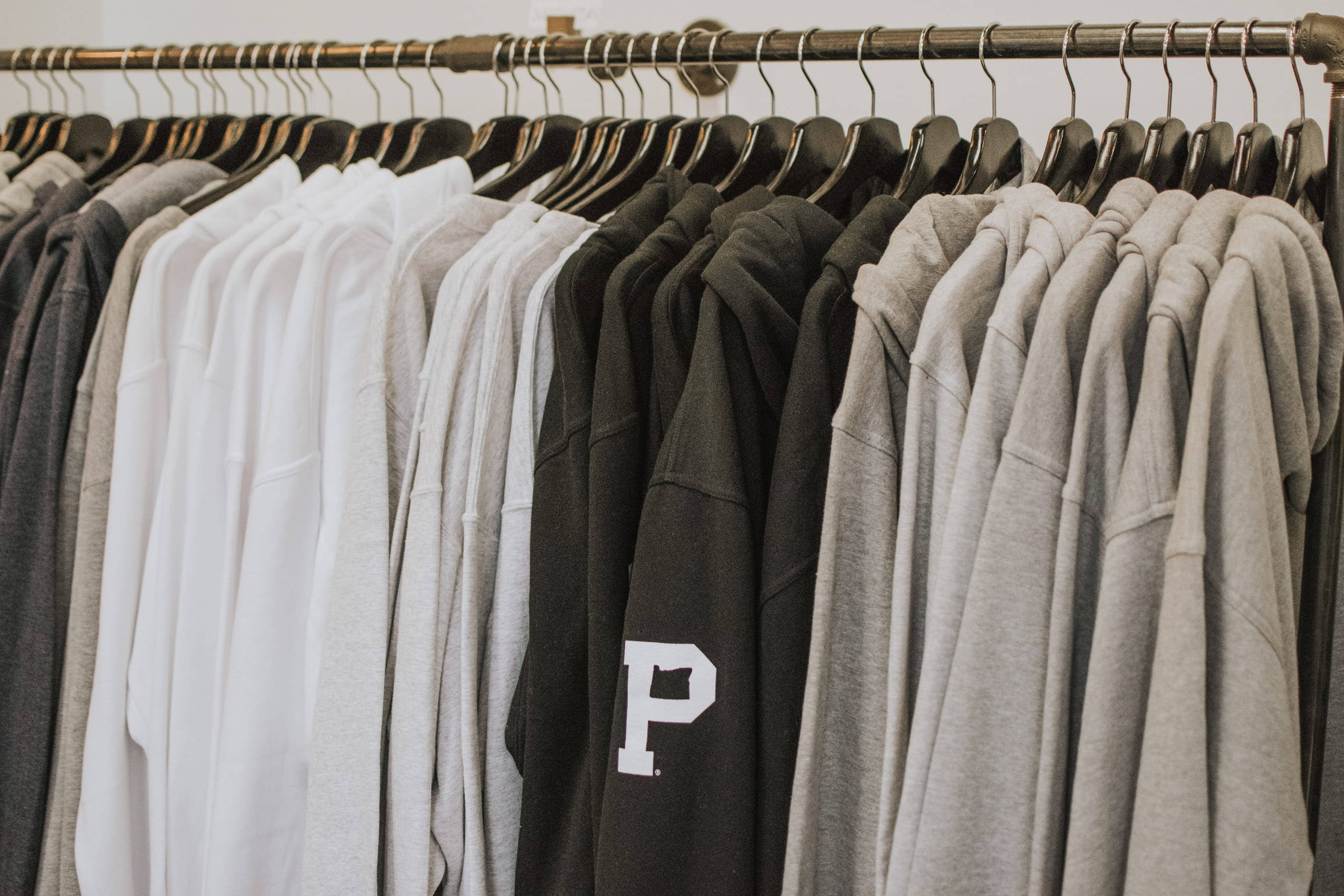 B&W Clothes Rack, hoodies, gray, 2K Desktop Wallpaper