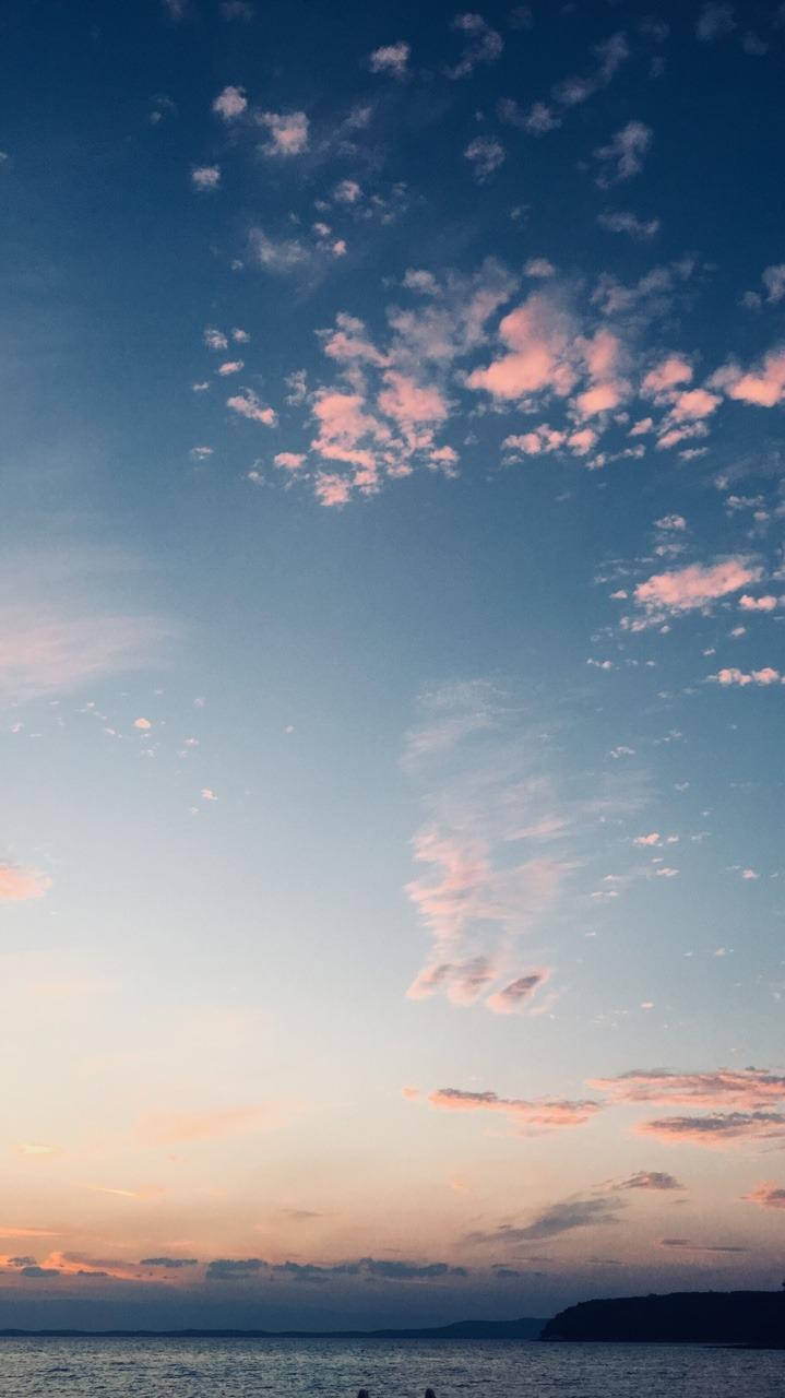 Aesthetic Tumblr, ocean sky, pink and blue clouds, HD Phone Wallpaper