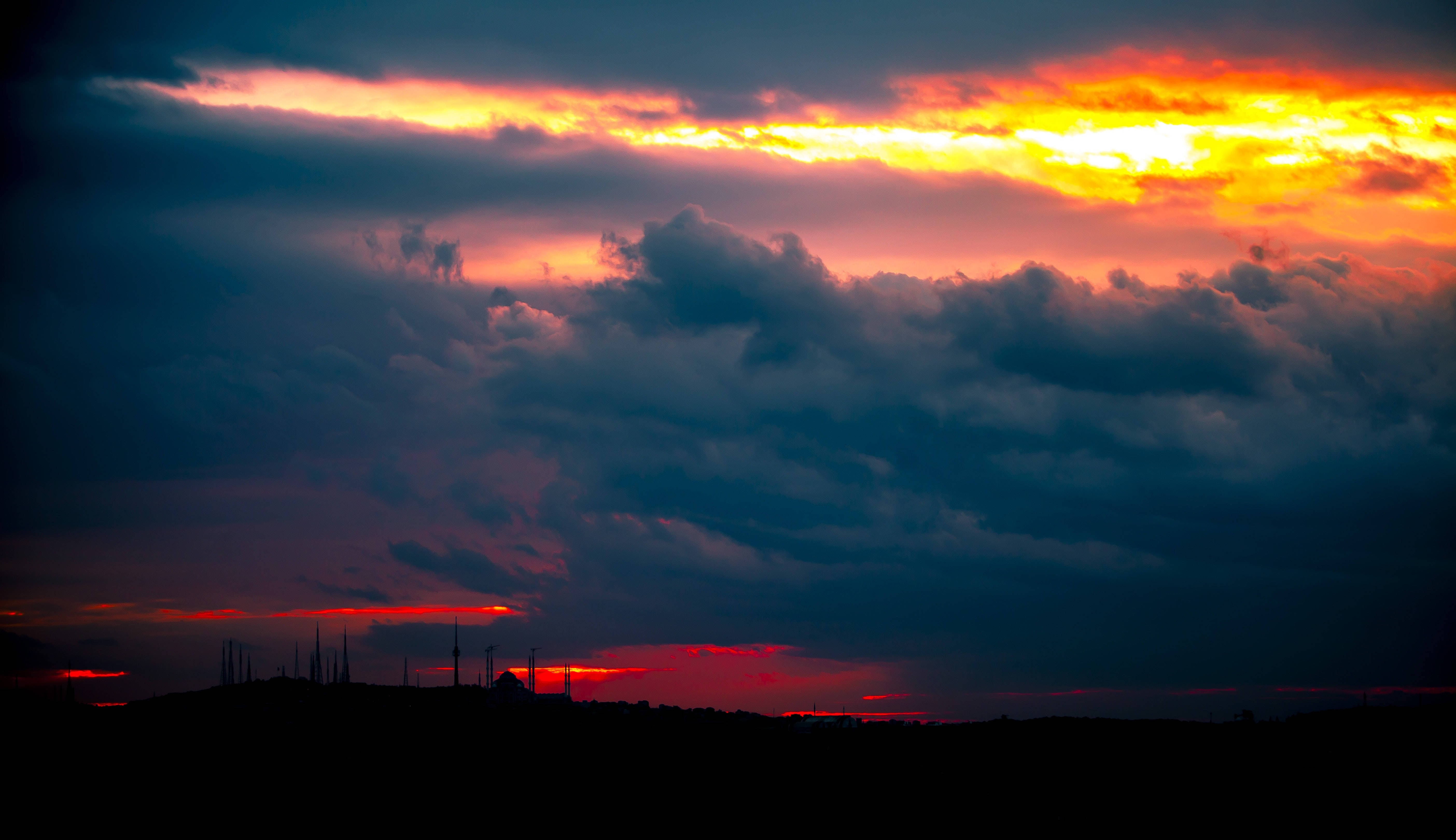 Red and Orange Sky, Dramatic sunset, Fiery orange, 5K Desktop Wallpaper