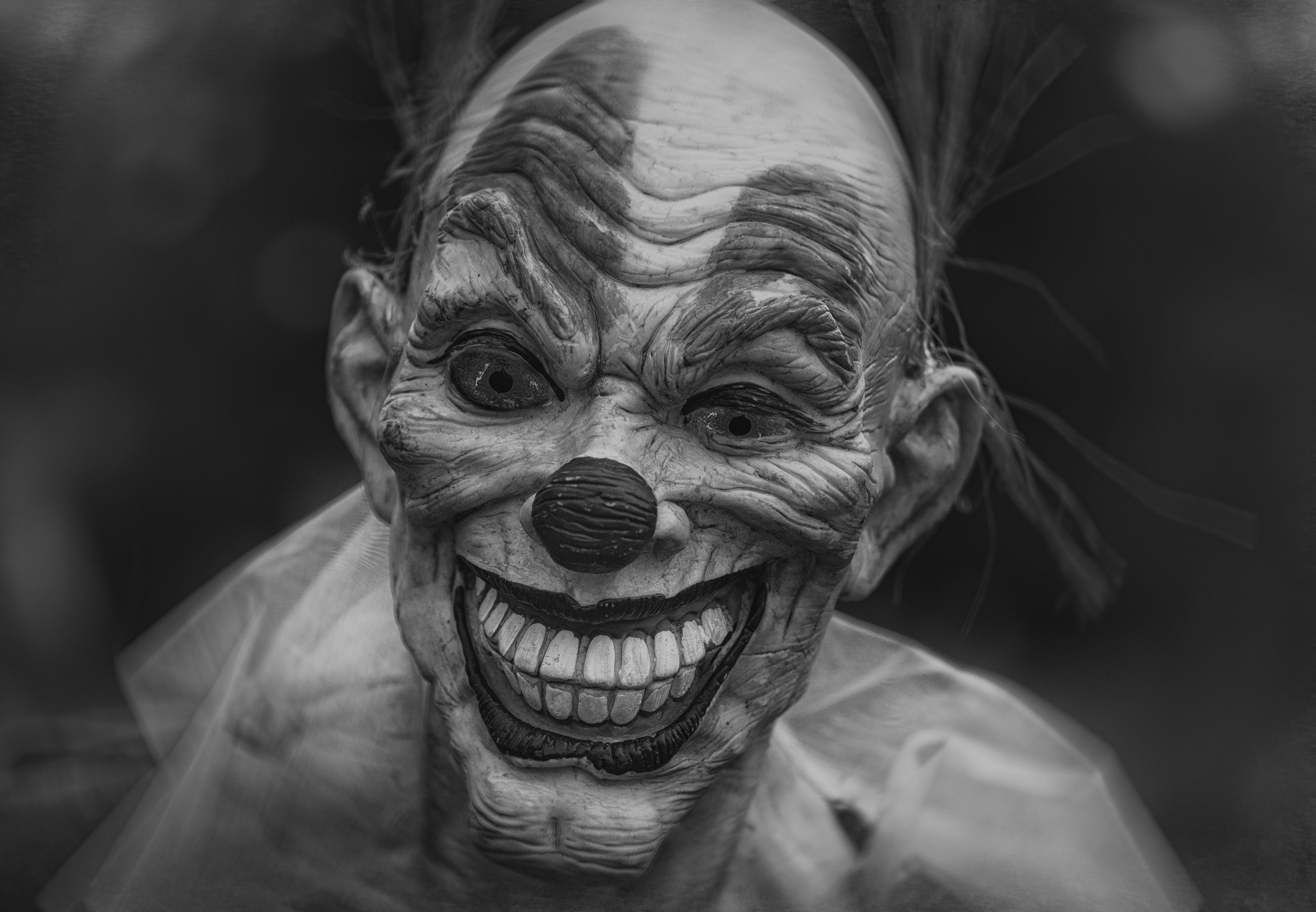 scary clown, black and white, close-up, 5K Desktop Wallpaper
