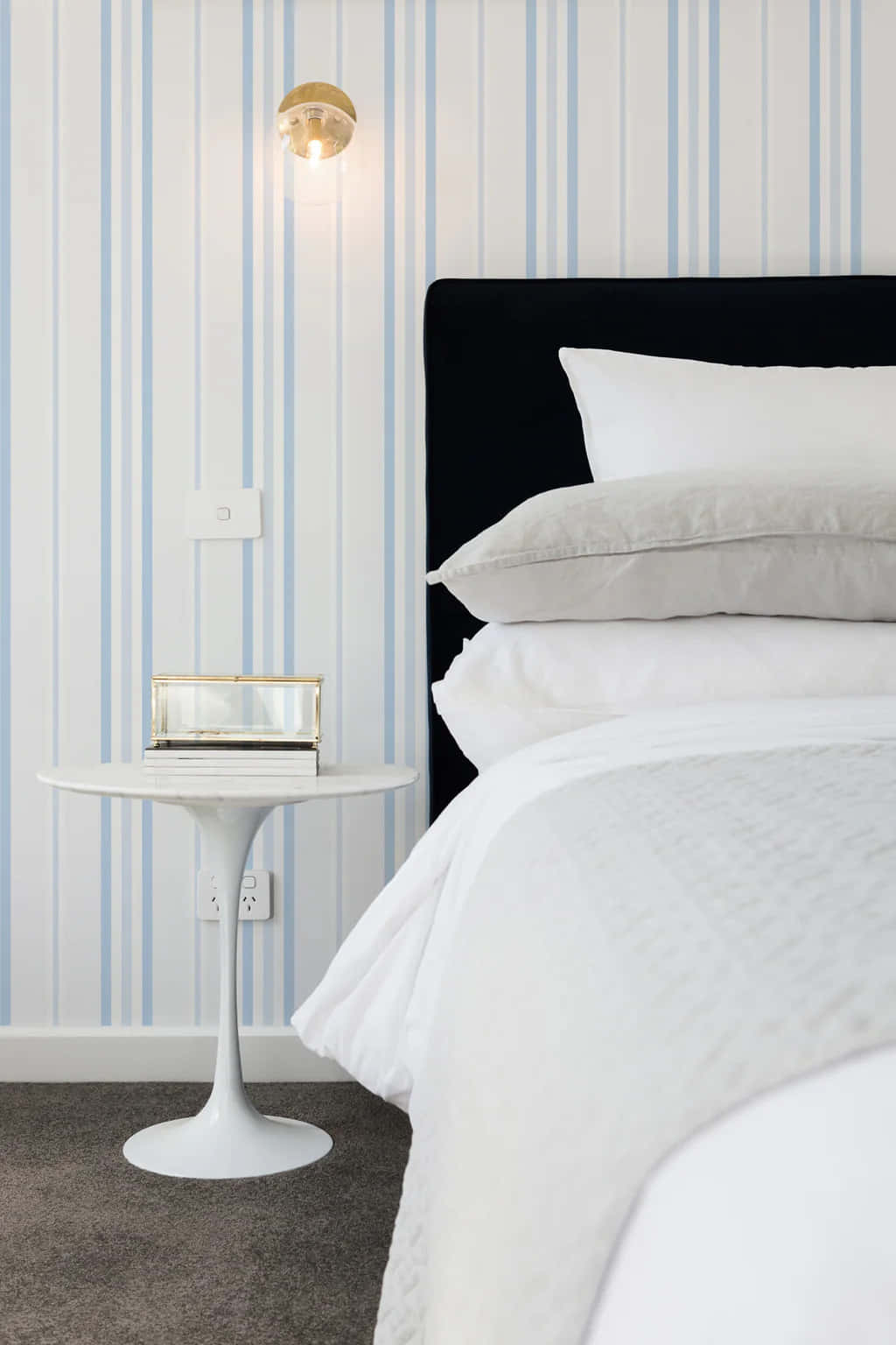 Coastal Granddaughter, blue and white striped wallpaper, black velvet headboard, HD Phone Wallpaper
