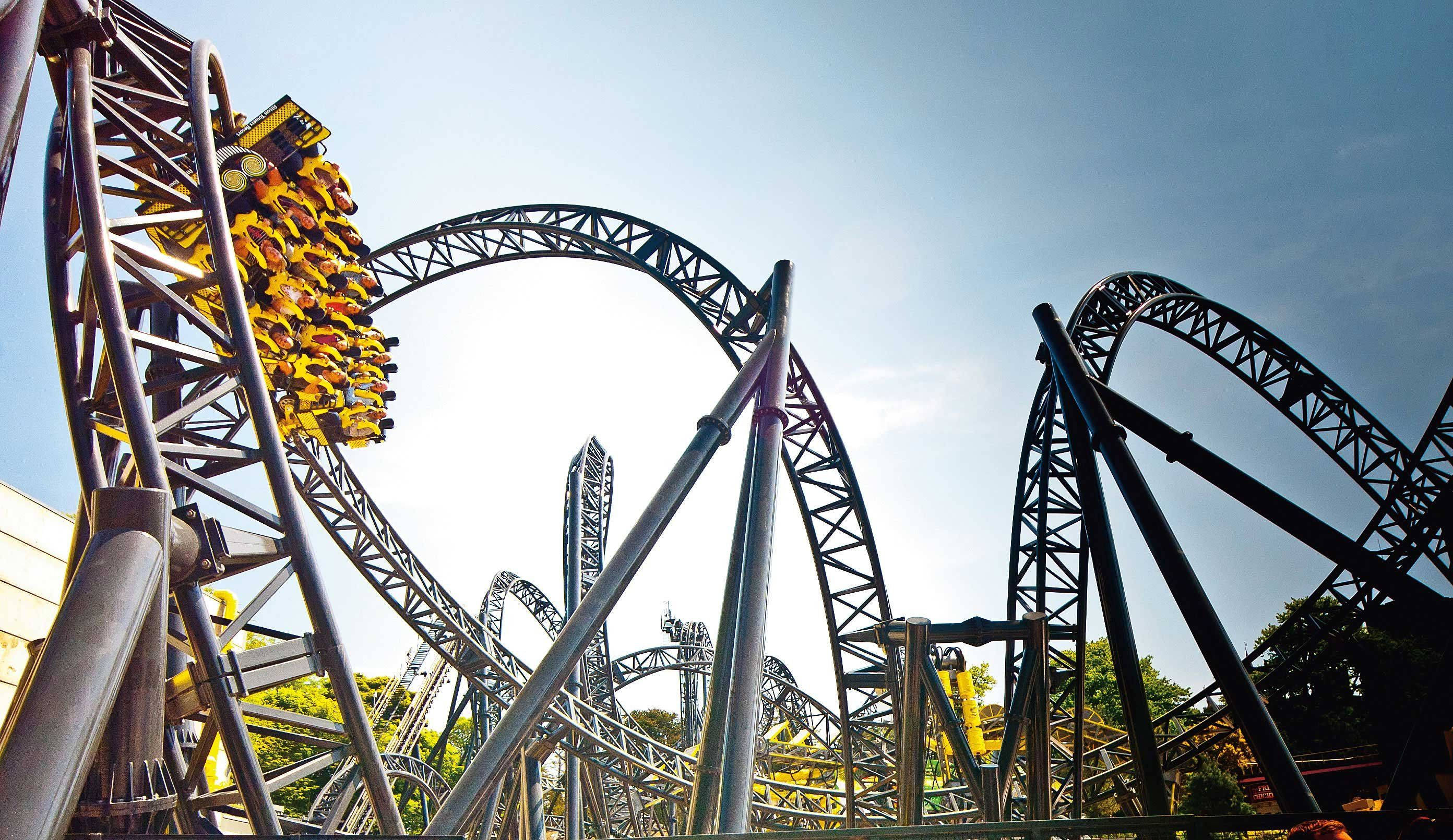 roller coaster, yellow wagons, steel loops, 2K Desktop Wallpaper