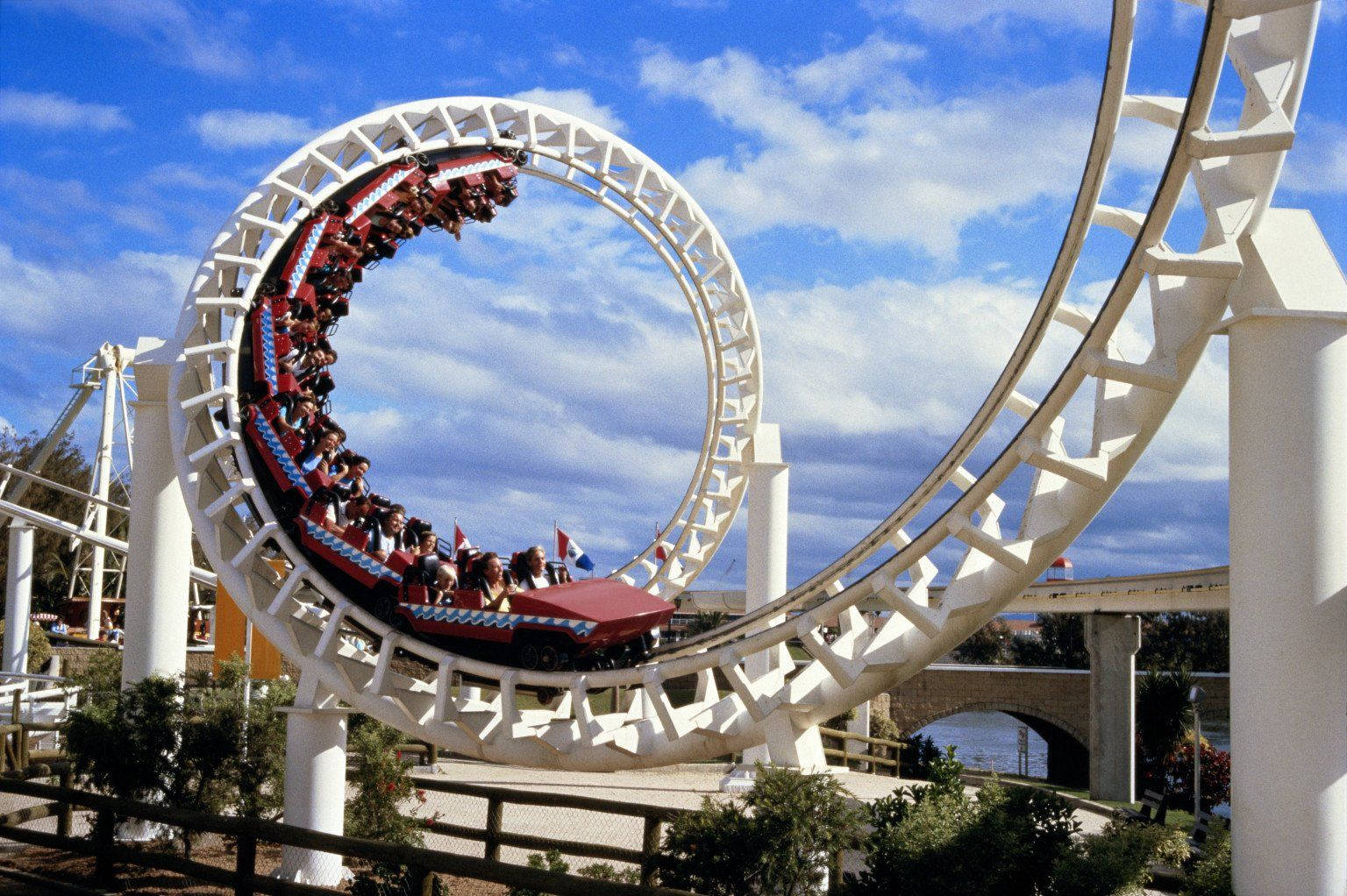 white spiral railway, red roller coaster train, massive white loop, HD Desktop Wallpaper