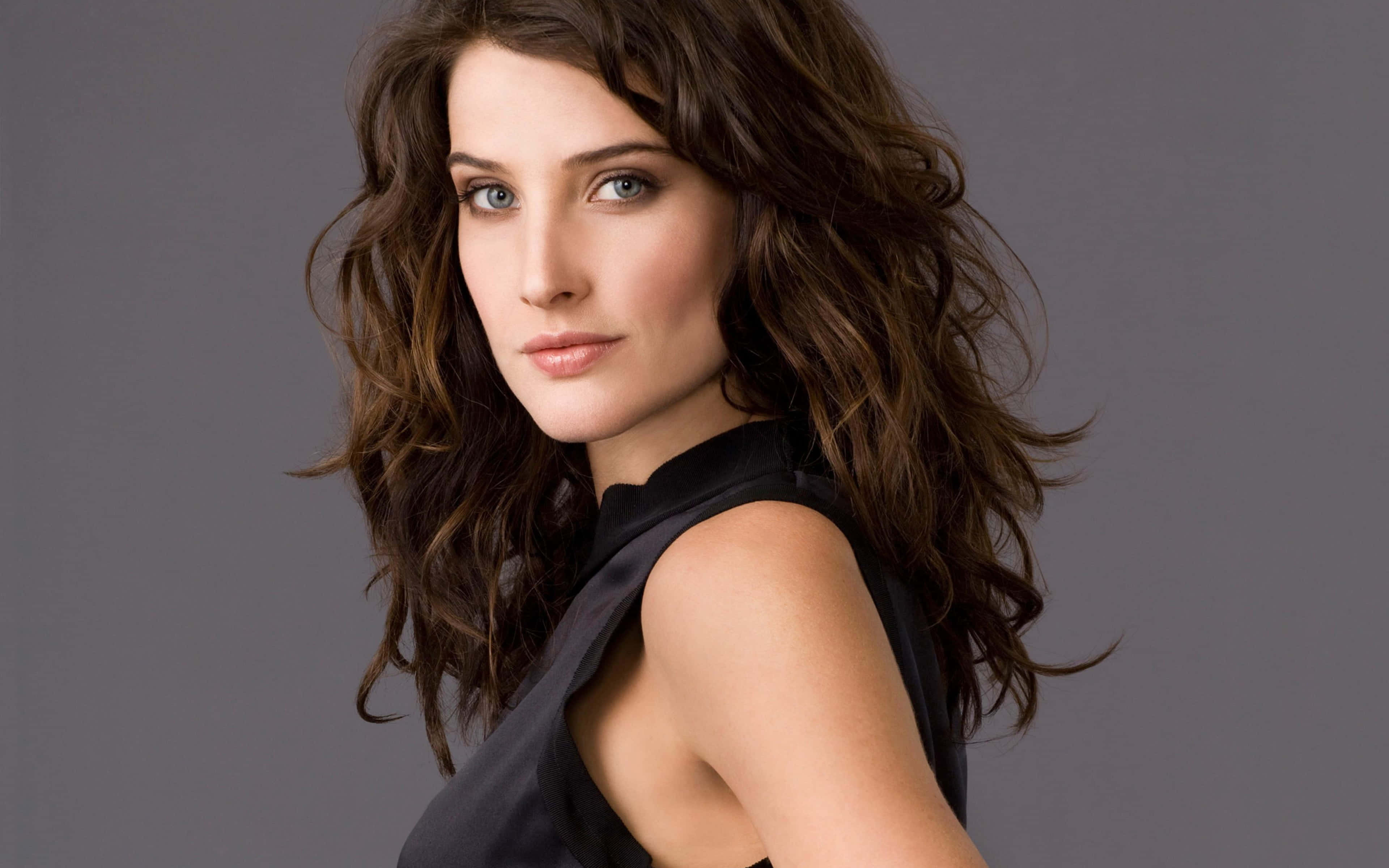 Cobie Smulders, wavy brown hair, striking blue eyes, 4K Desktop Wallpaper