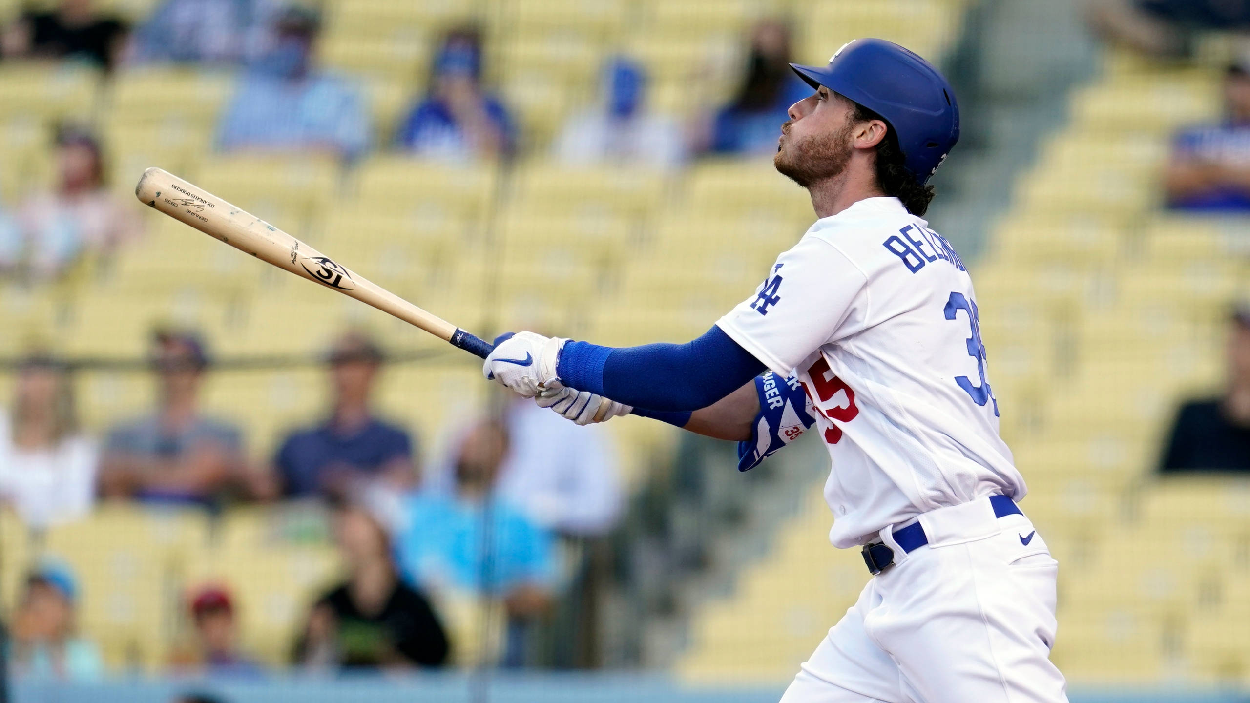 Cody Bellinger, outfielder, white and blue uniform, 2K Desktop Wallpaper