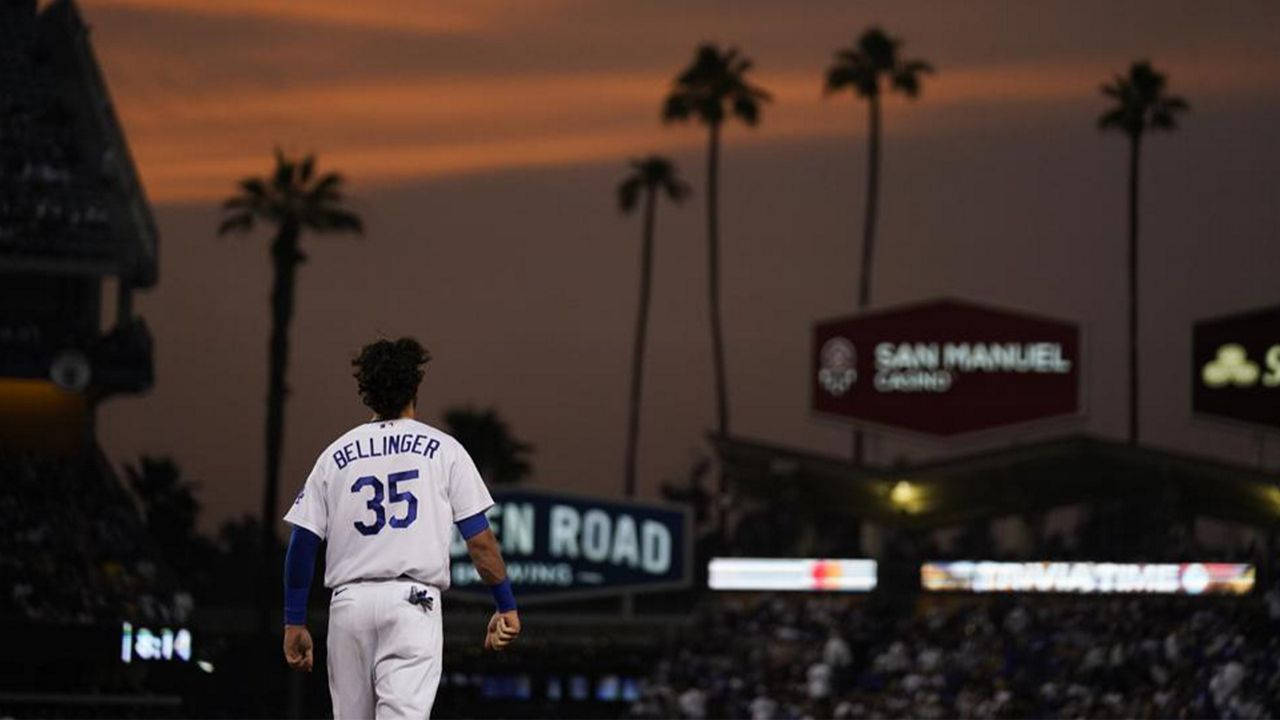 Cody Bellinger, number 35, dusk, HD Desktop Wallpaper