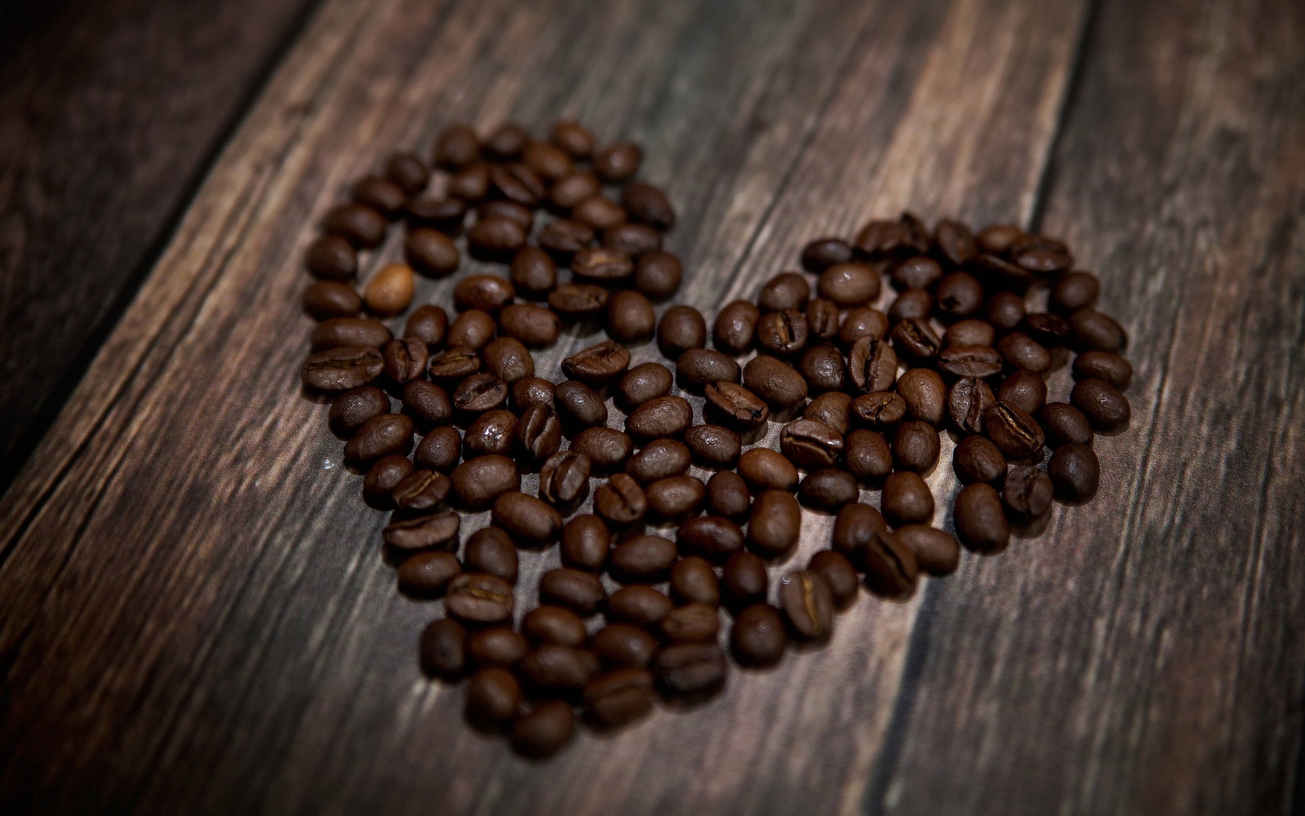 Coffee Bean Heart, roasted coffee beans, heart shape, 2K Desktop Wallpaper