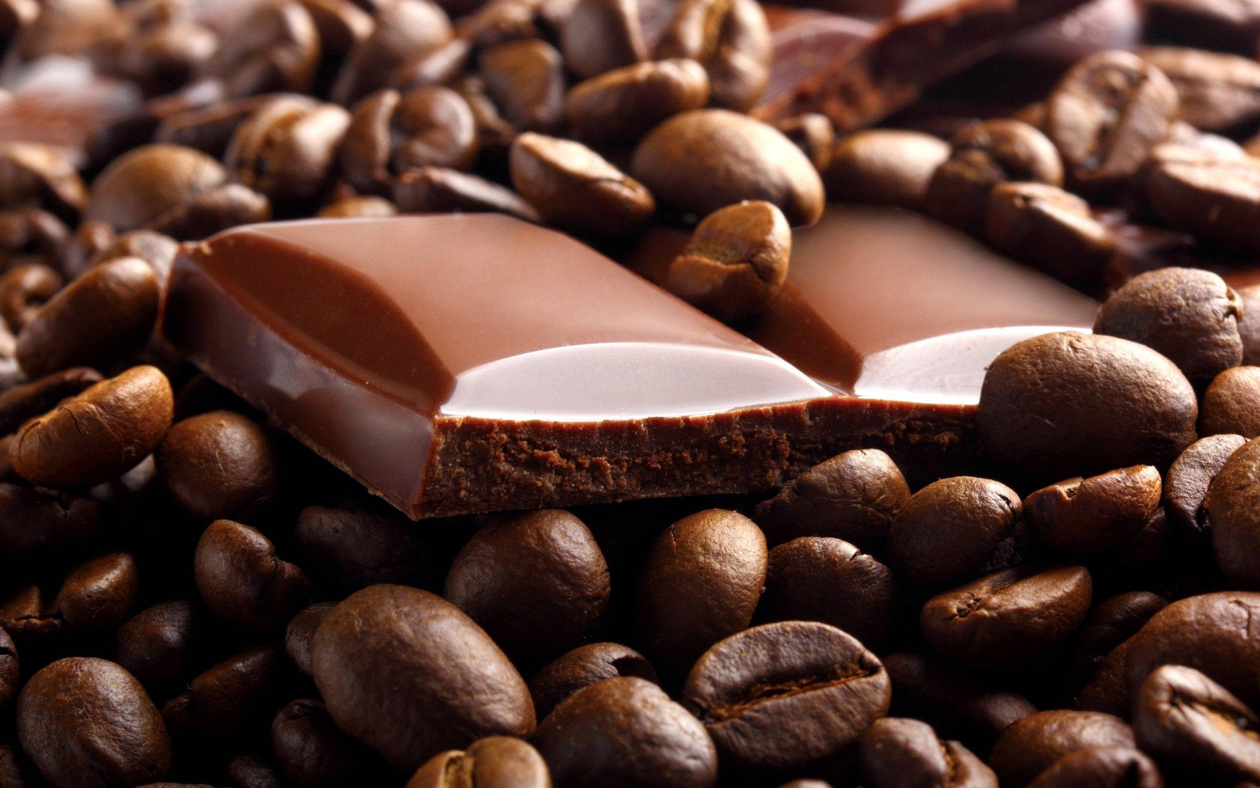 coffee beans, chocolate bars, glossy, 2K Desktop Wallpaper
