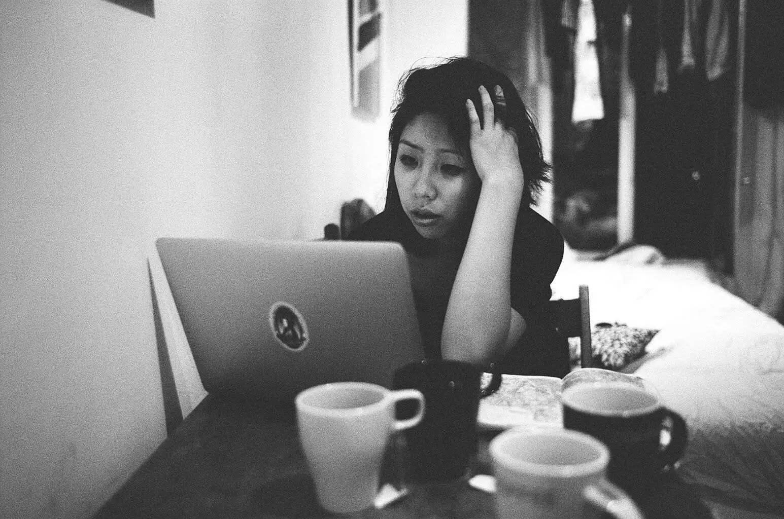 woman, coffee, laptop, HD Desktop Wallpaper