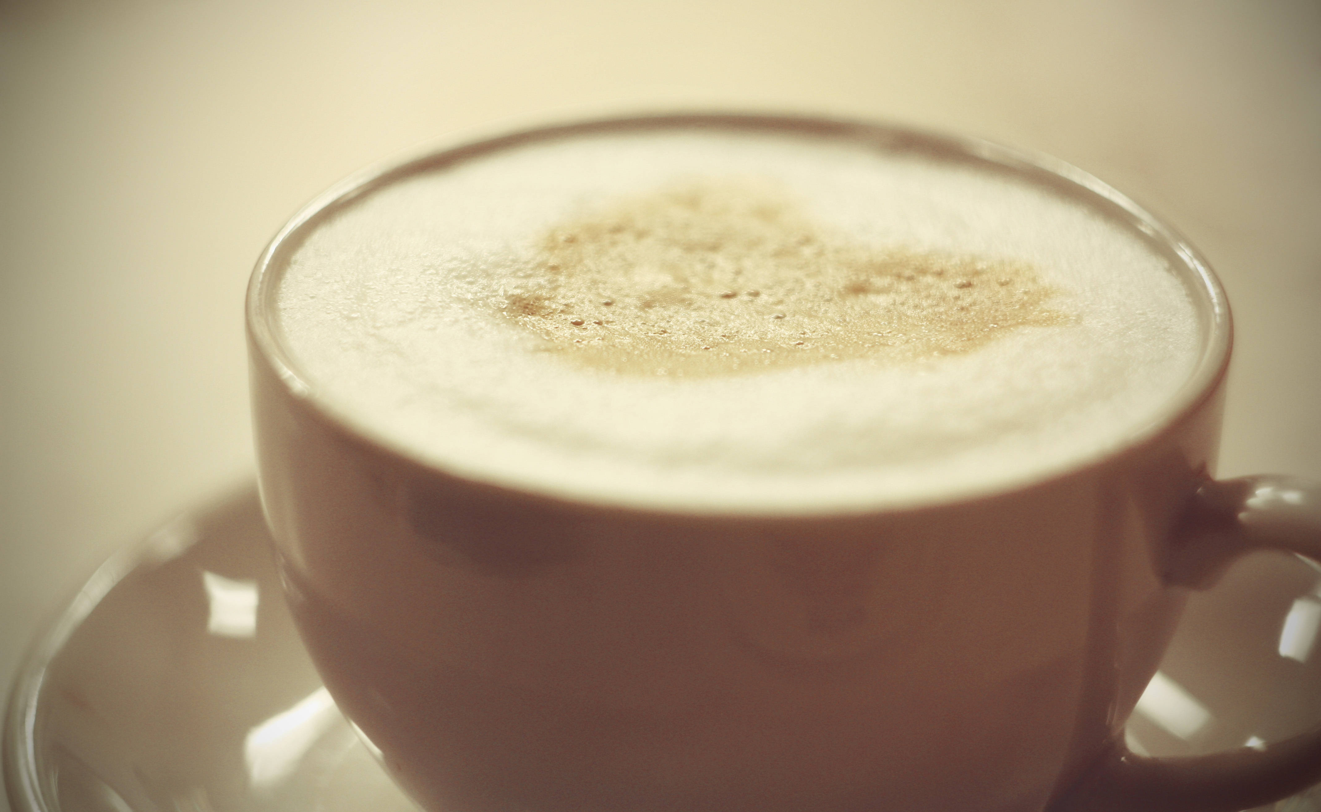 cappuccino, steaming cup, heart-shaped sprinkle of cocoa powder, 4K Desktop Wallpaper