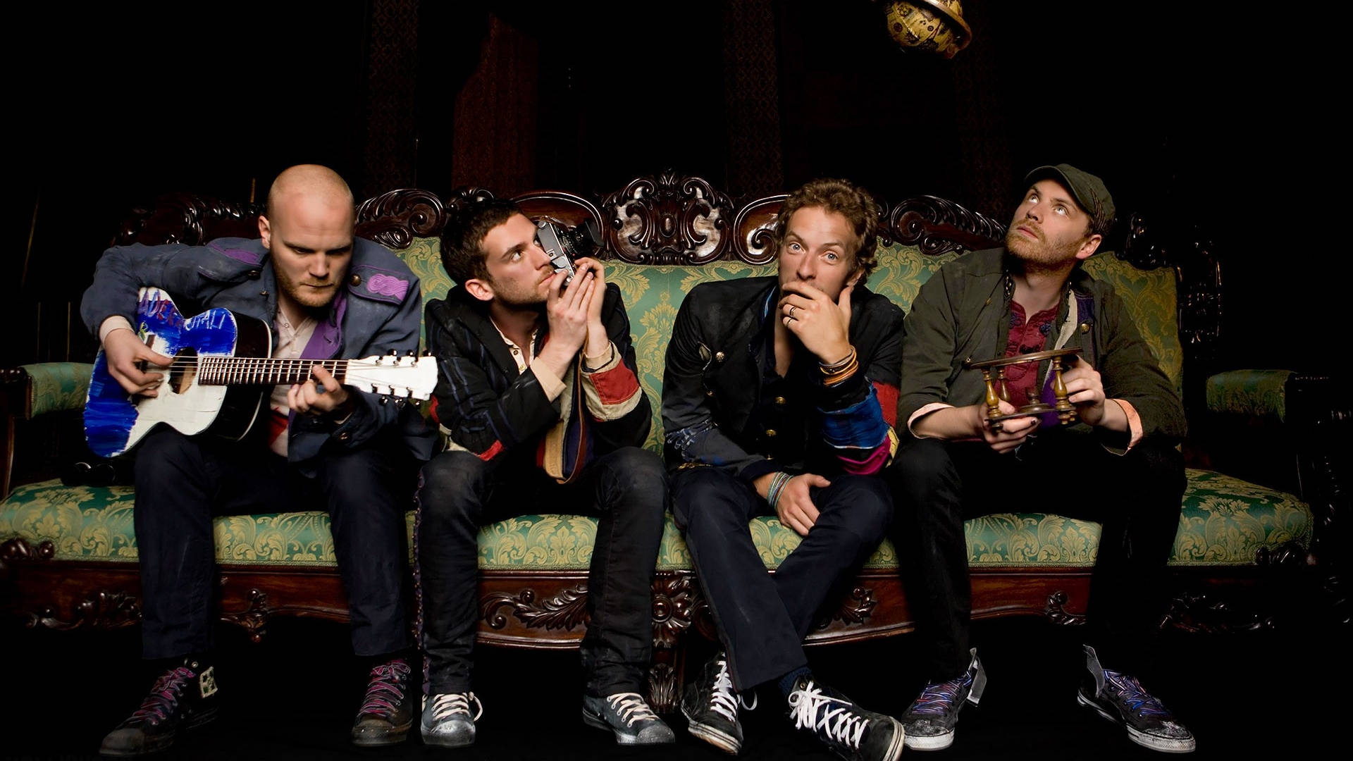 Coldplay, rock band members, ornate couch, Full HD Desktop Wallpaper