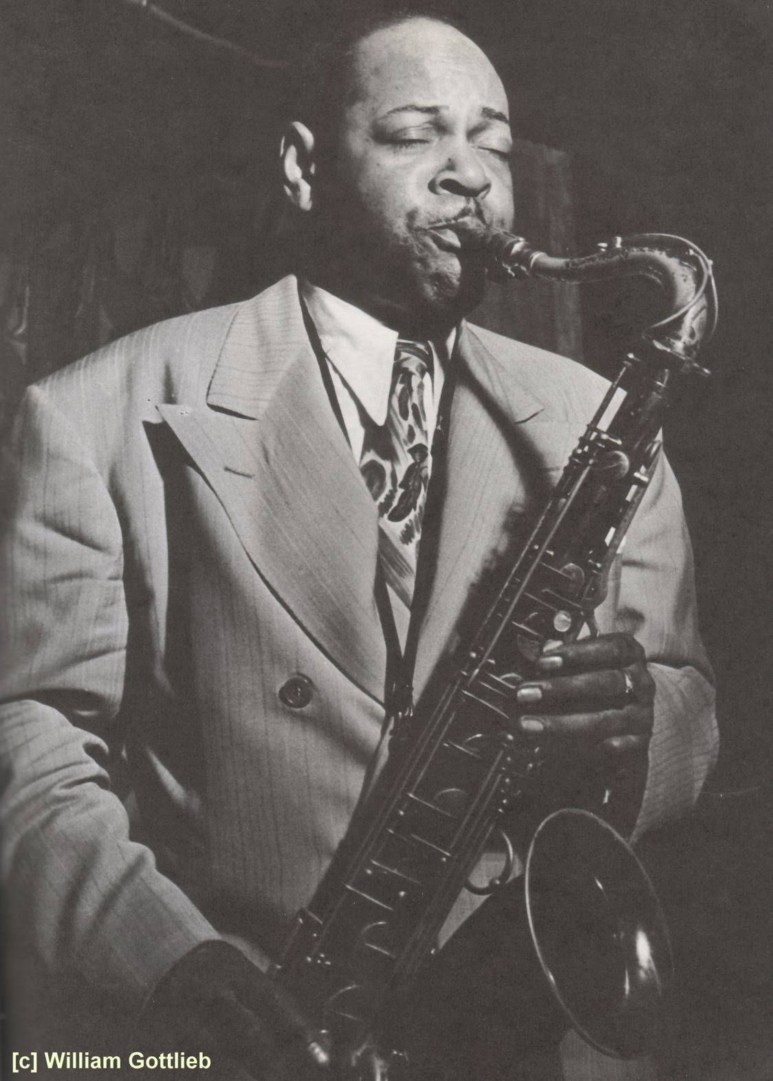 Coleman Hawkins, saxophone, suit, HD Phone Wallpaper