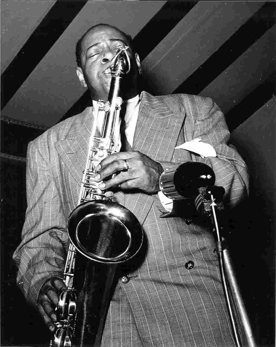 Coleman Hawkins, jazz tenor, pinstripe suit, HD Phone Wallpaper