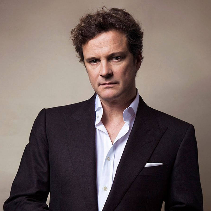 Colin Firth, English actor, 2009 portrait photoshoot, SD Desktop Wallpaper