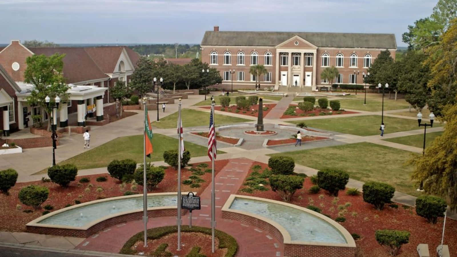 College Campus Aesthetic, town square, brick buildings, HD Desktop Wallpaper