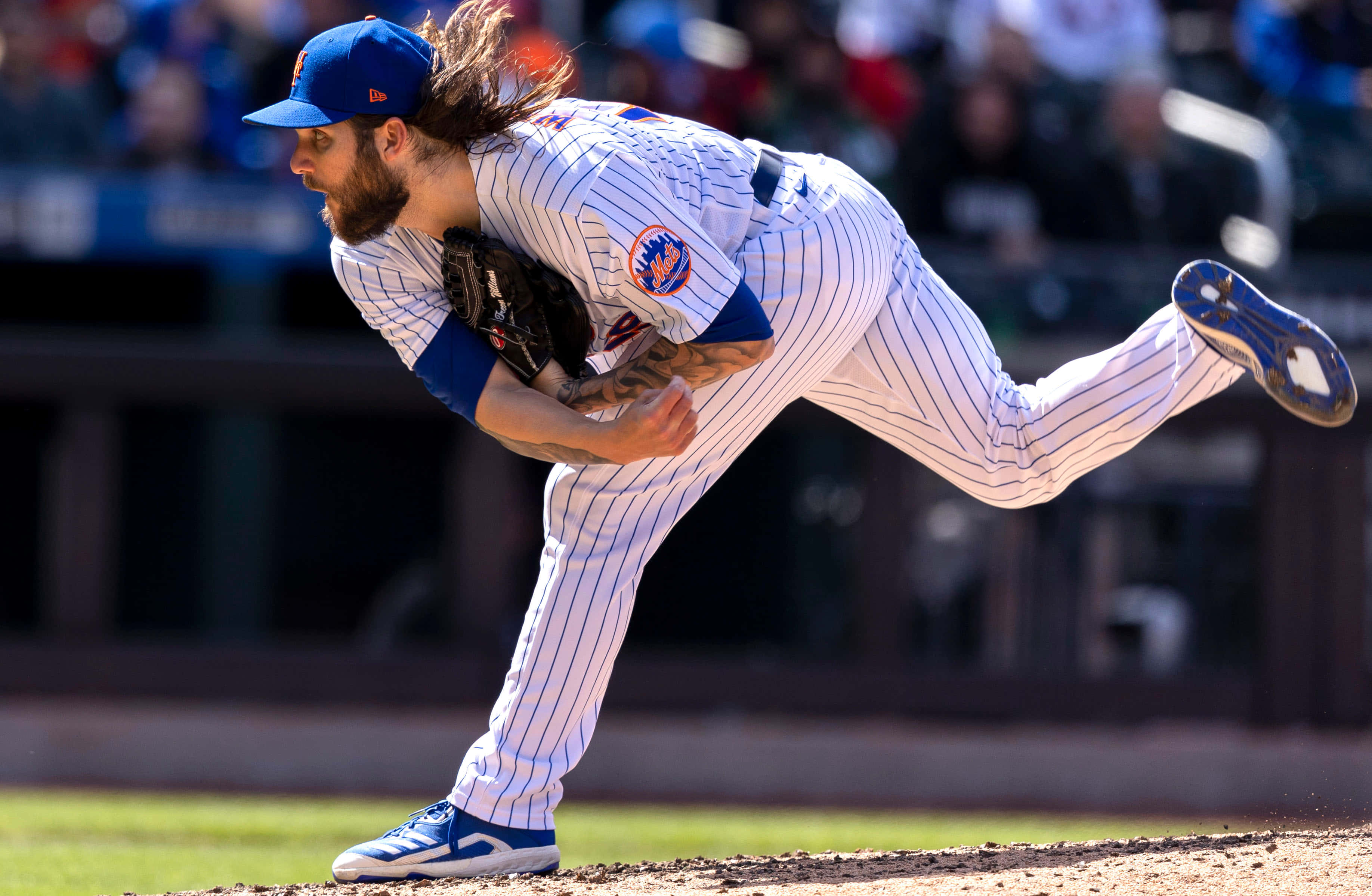 baseball pitcher, pinstriped uniform, sunlit mound, 2K Desktop Wallpaper