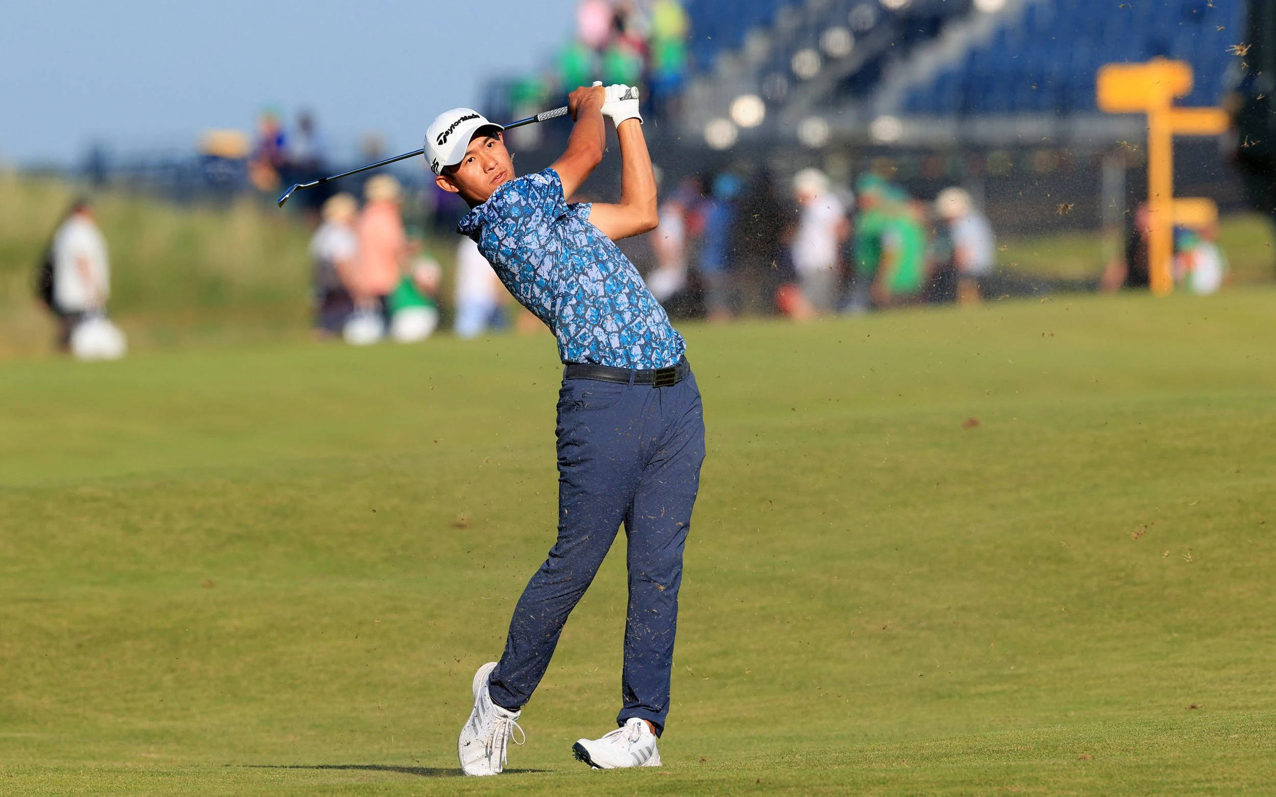 Collin Morikawa, blue patterned shirt, sunny golf course, Full HD Desktop Wallpaper