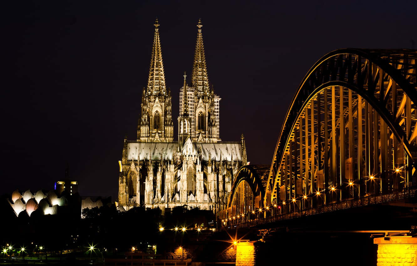 Cologne Cathedral, twin spires, glowing arched bridge, HD Desktop Wallpaper
