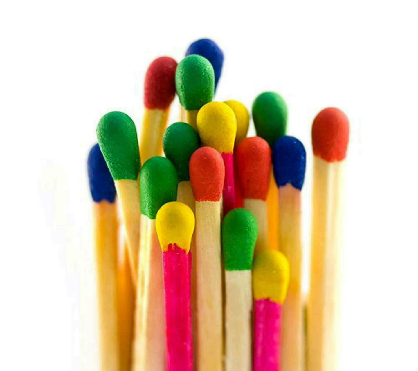 multicolor group of matches, red green blue and yellow heads, stark white background, HD Desktop Wallpaper