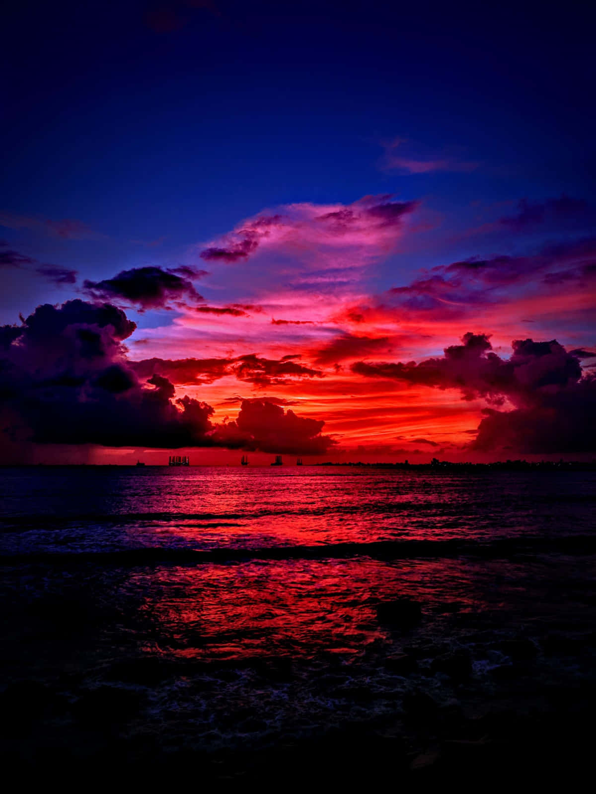 Ocean Neon Sunset, fiery reds, deep purples, HD Phone Wallpaper