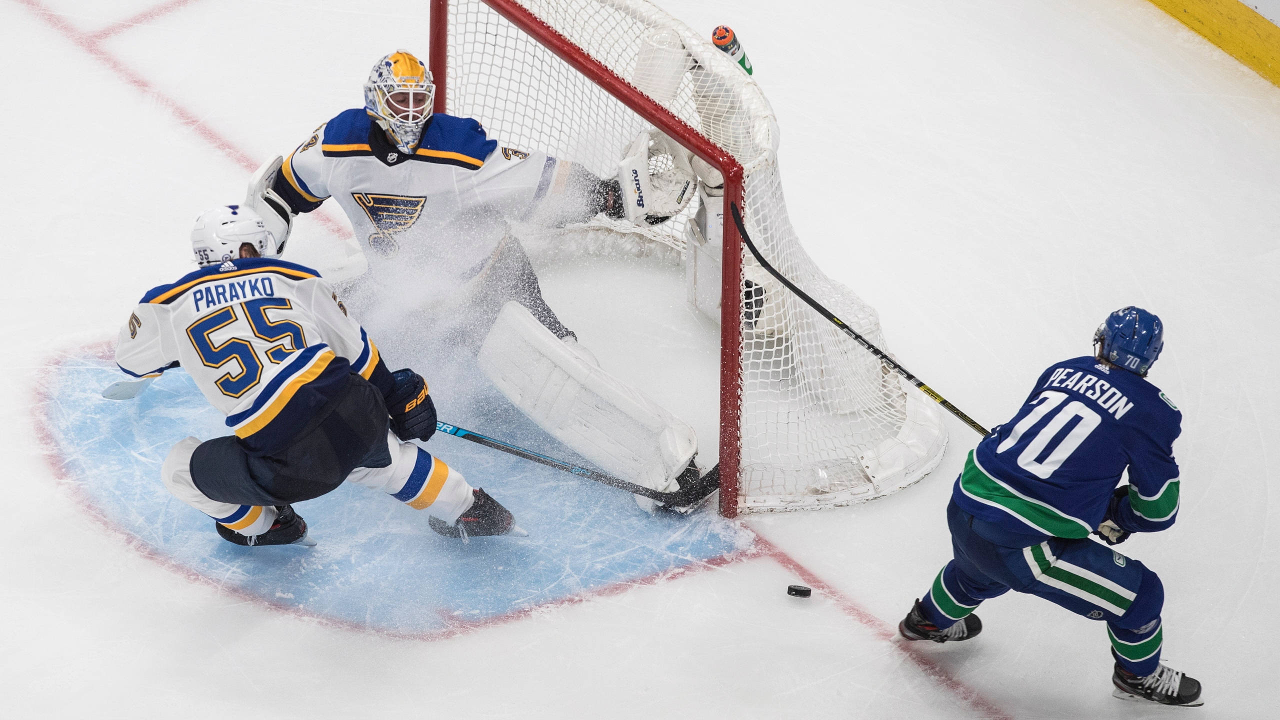 Colton Parayko, white hockey goalie, blue and white jerseys, 2K Desktop Wallpaper