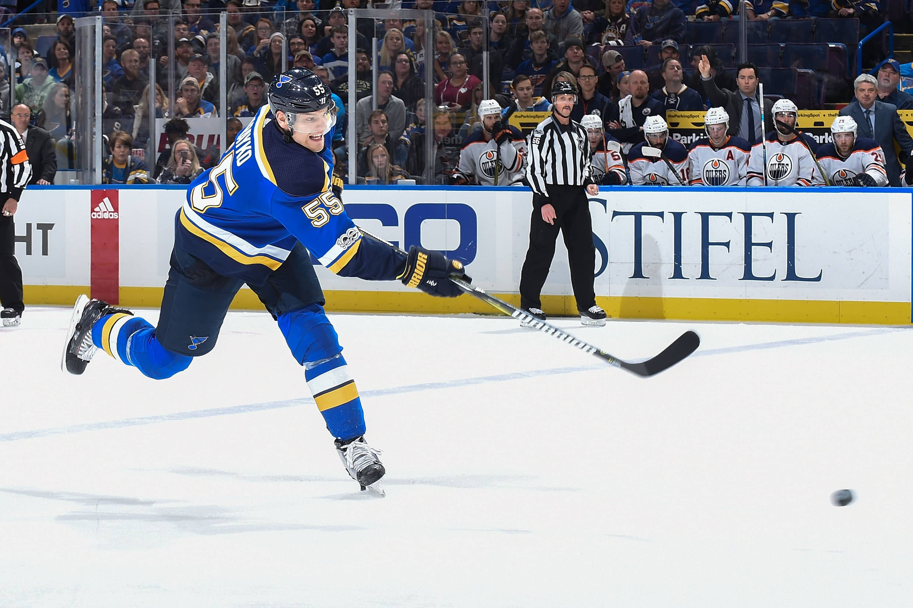 Colton Parayko, blue and yellow jersey, hockey player, 2K Desktop Wallpaper