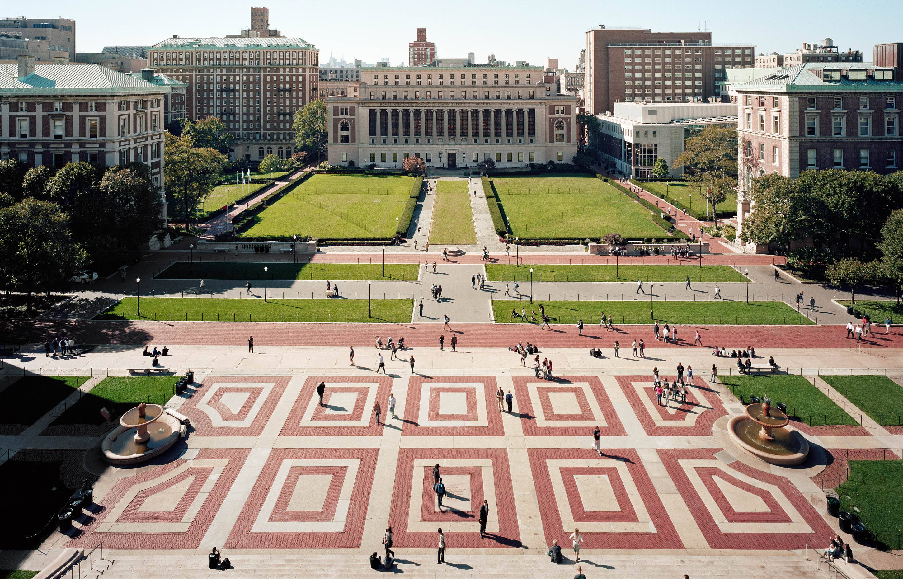 Columbia University, red brick plaza, green lawns, 2K Desktop Wallpaper
