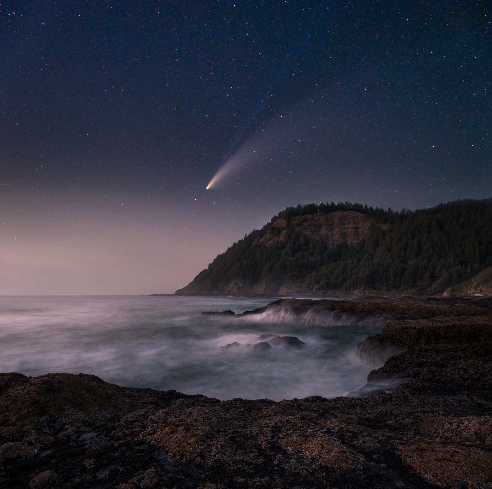Comet, starry night sky, misty coastal cliff, Full HD Desktop Wallpaper
