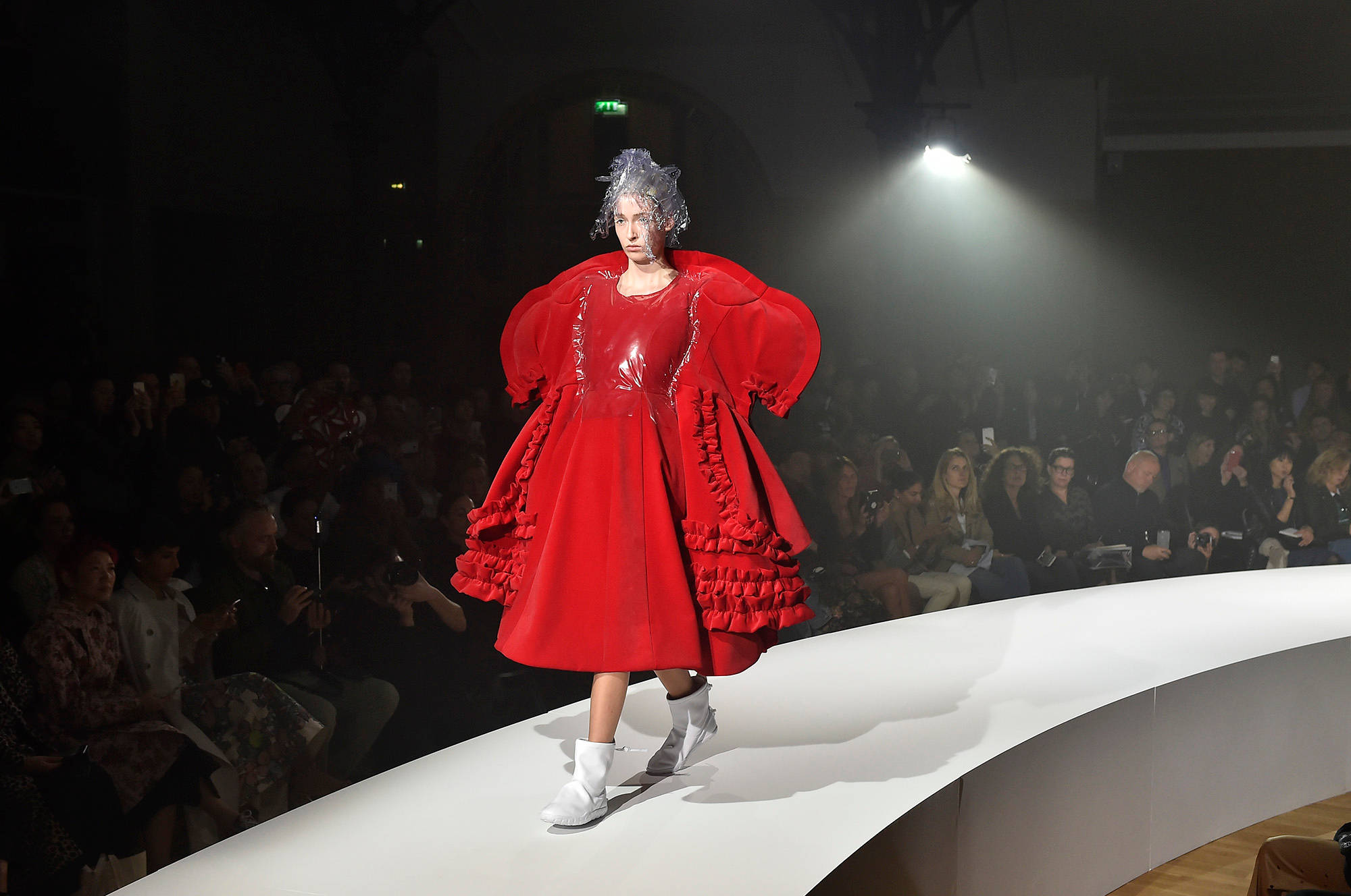 Comme Des Garçons, red puffed dress, voluminous red dress, Full HD Desktop Wallpaper
