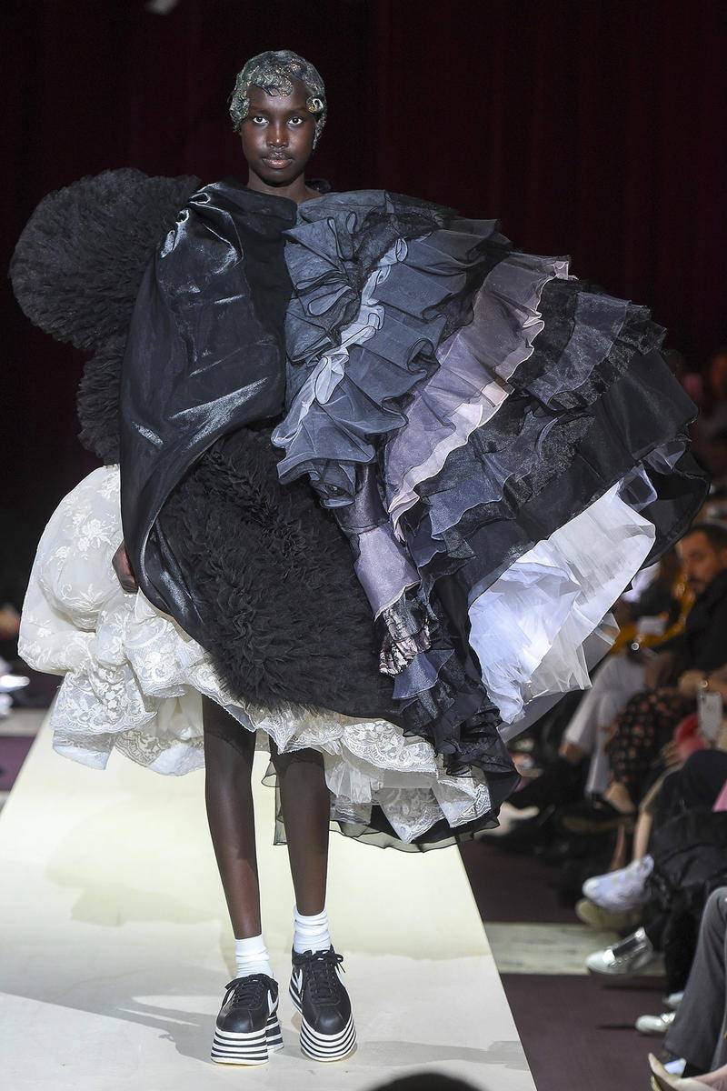 Comme Des Garçons, high fashion ruffled dress, black fur, SD Phone Wallpaper
