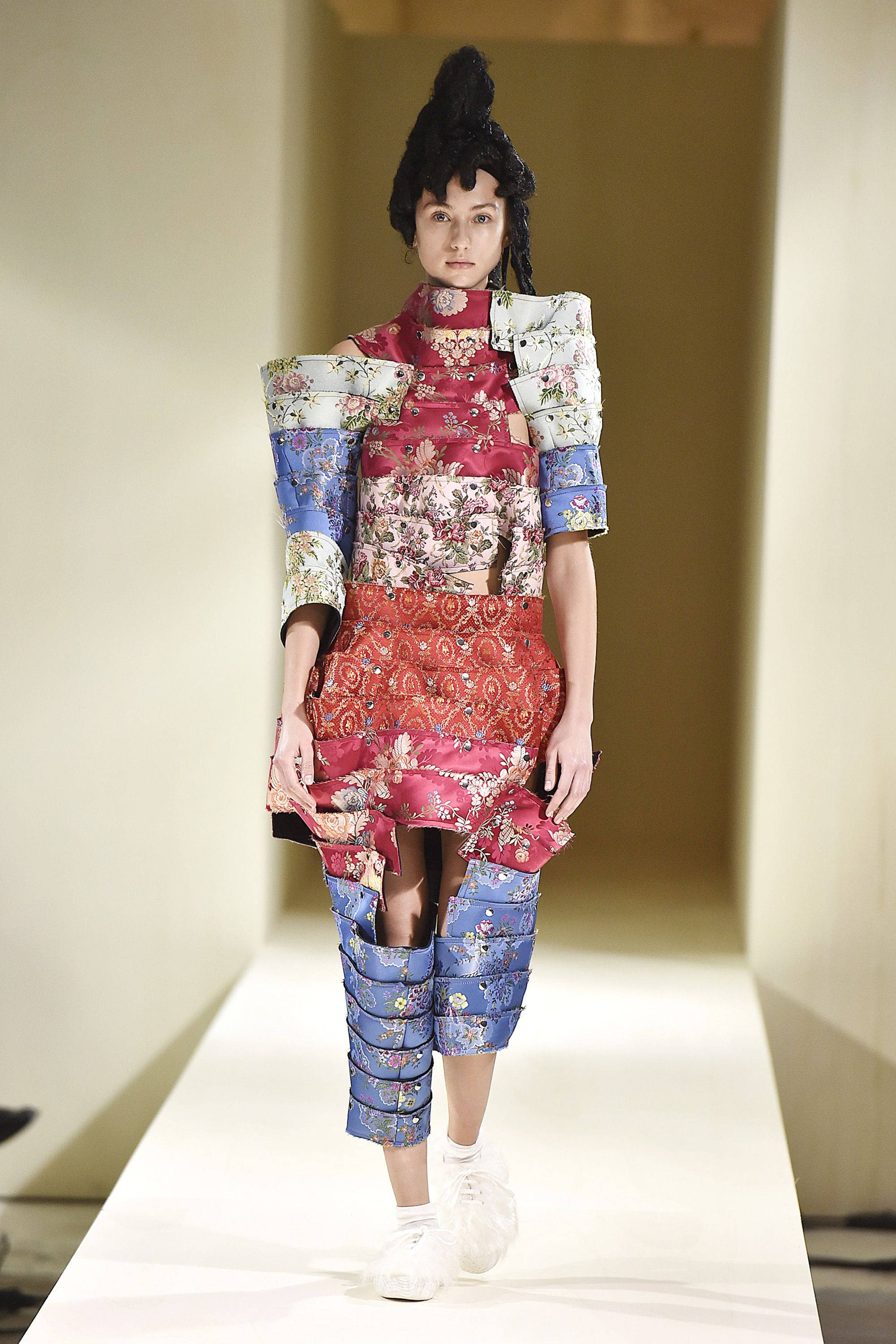 Comme Des Garçons, cut-out vintage outfit, floral patterns, 2K Phone Wallpaper