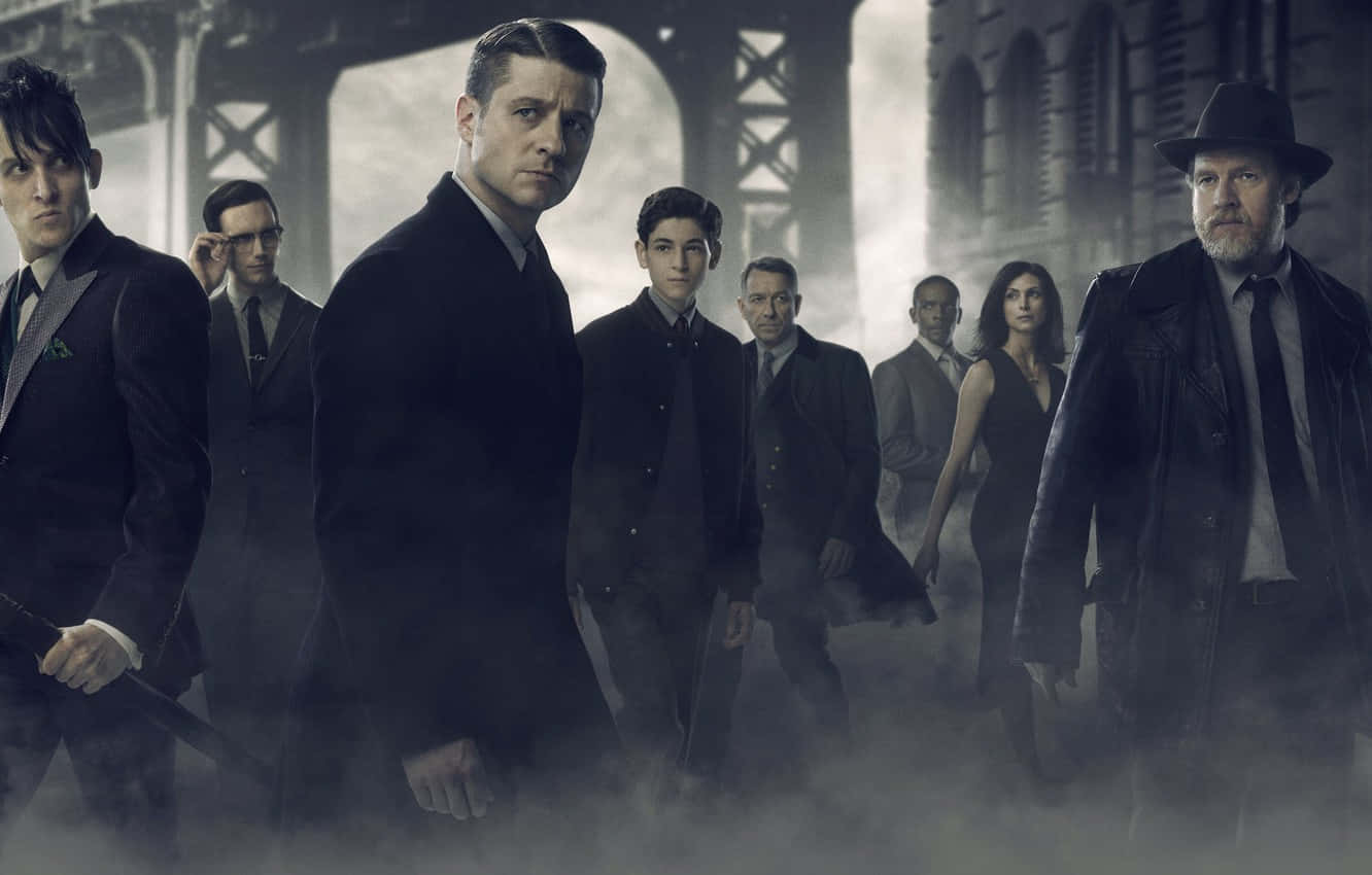 Commissioner Gordon, smoky urban alleyway, arched bridge, HD Desktop Wallpaper