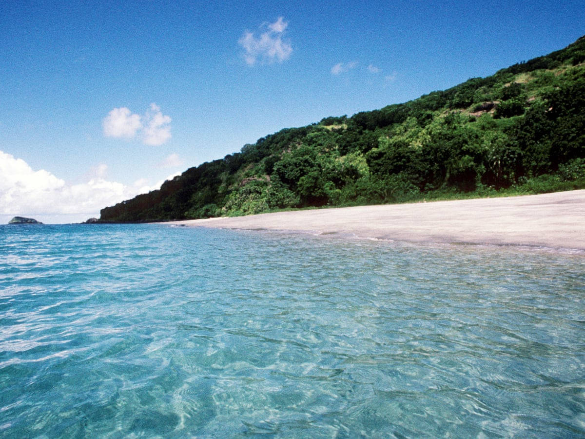 clear blue waters of comoros, turquoise water, pale pink sand beach, SD Desktop Wallpaper