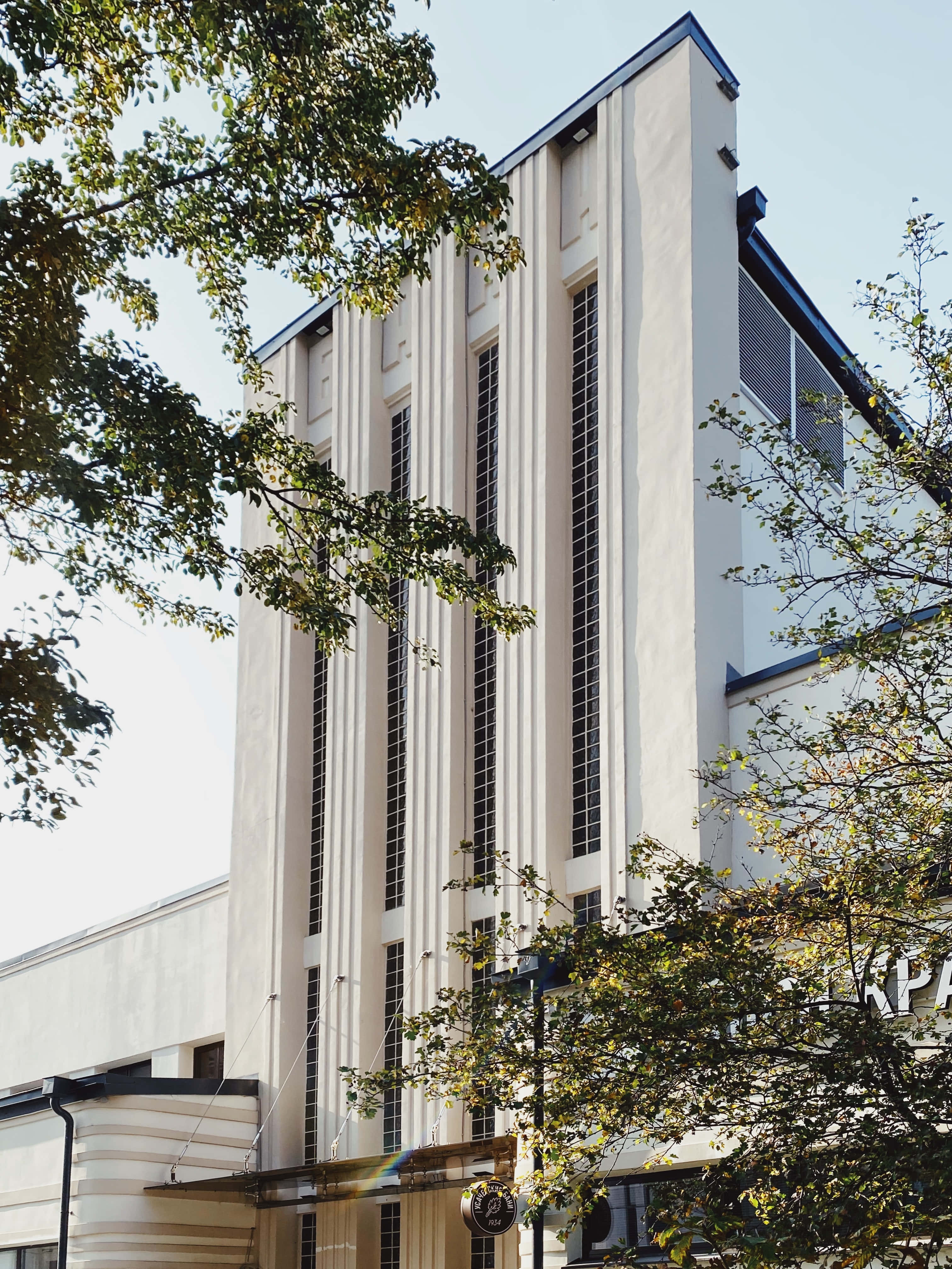 Constructivism, art deco building, vertical lines, 4K Phone Wallpaper