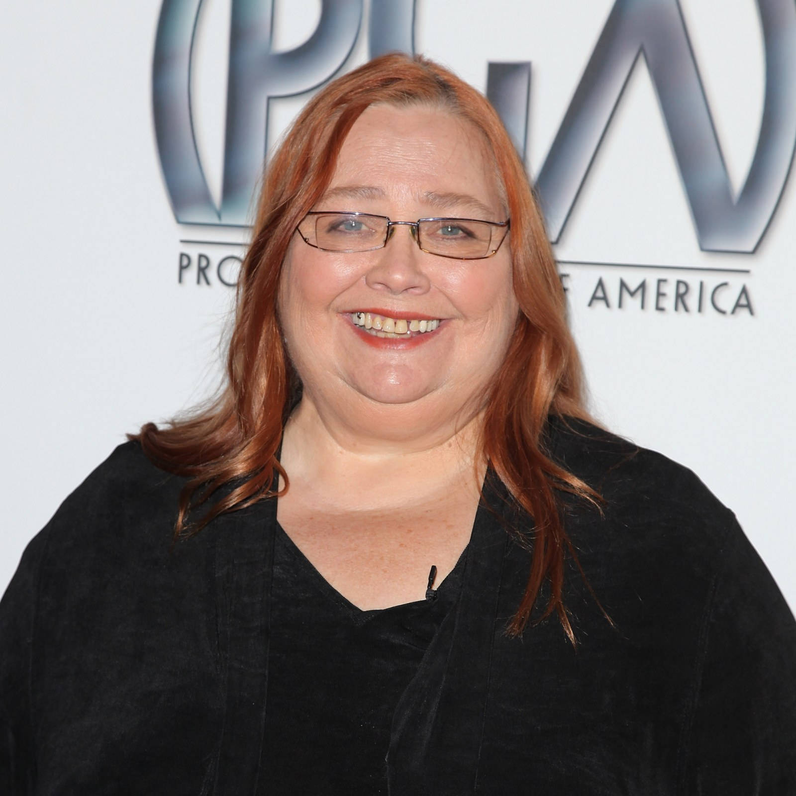 Conchata Ferrell, red hair, glasses, HD Desktop Wallpaper