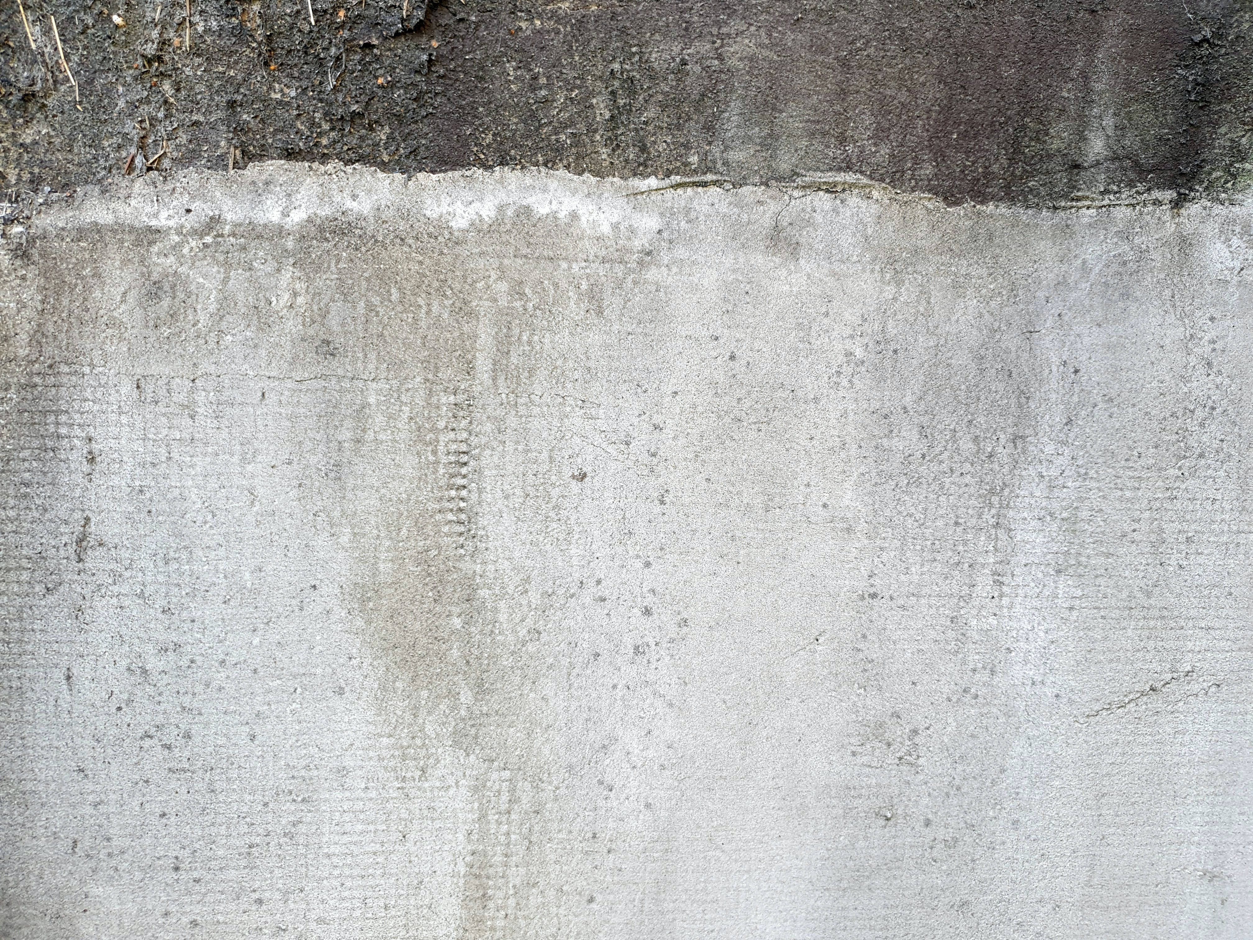 old grey, weathered concrete wall, textured surface, 4K Desktop Wallpaper