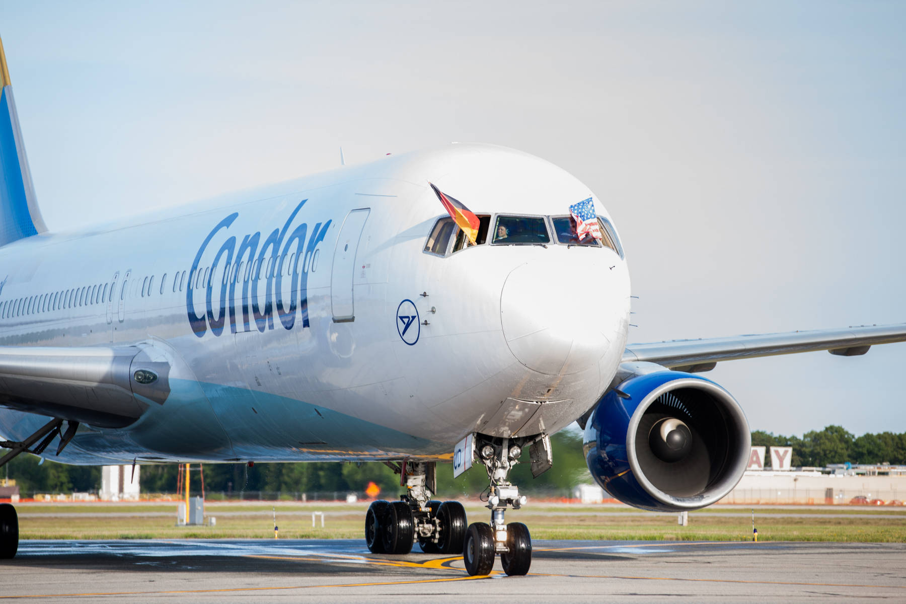 Condor Airlines, jetliner, cockpit windows, HD Desktop Wallpaper