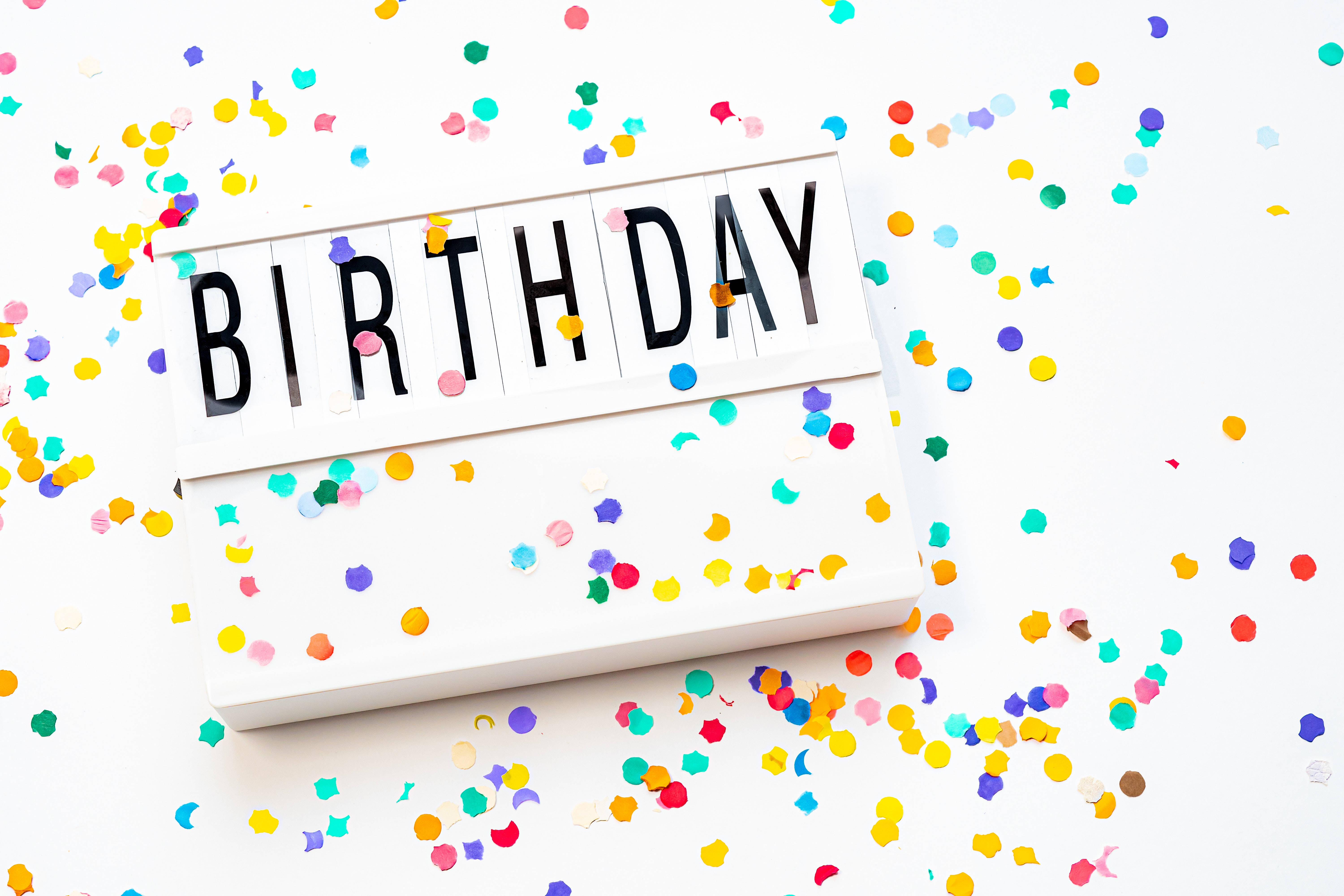 birthday letterboard, confetti, white lightbox, 5K Desktop Wallpaper