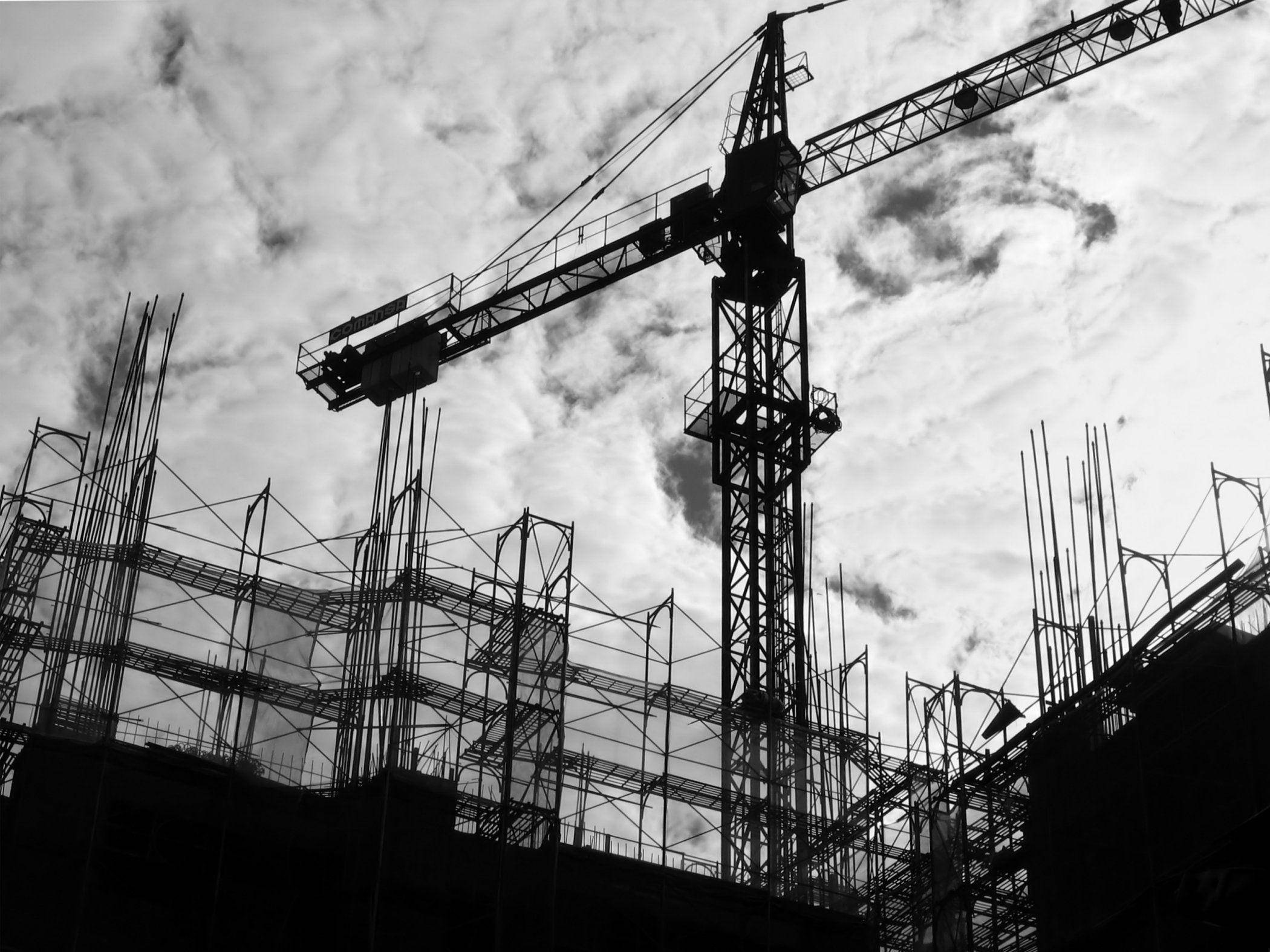 construction crane, skeletal construction site, cloudy sky, Full HD Desktop Wallpaper