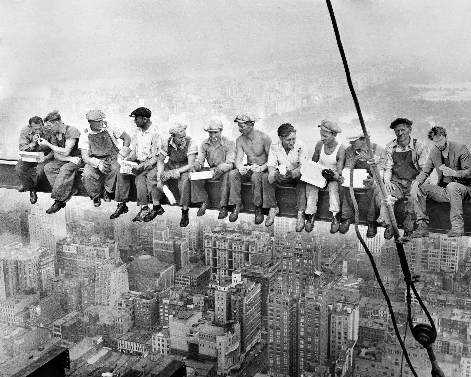 construction workers, steel beam, cityscape, HD Desktop Wallpaper