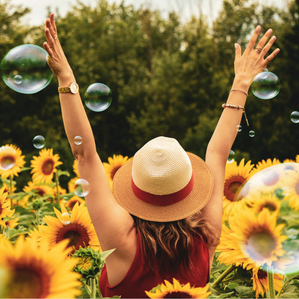 straw hat, floating bubbles, vibrant sunflowers, SD Desktop Wallpaper