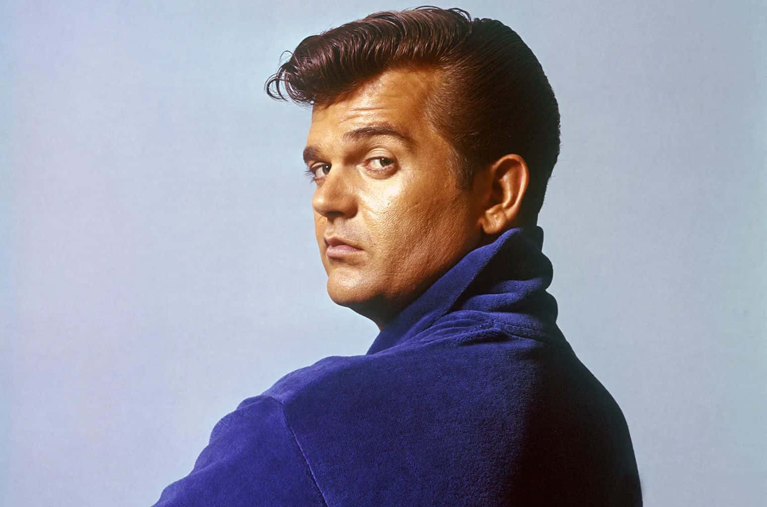 Conway Twitty, royal blue turtleneck, pale blue studio background, HD Desktop Wallpaper