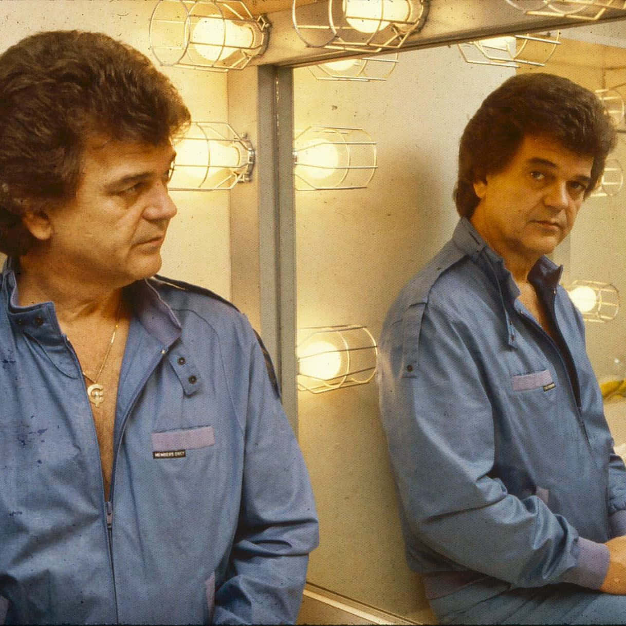 Conway Twitty, backstage, mirror reflection, SD Desktop Wallpaper