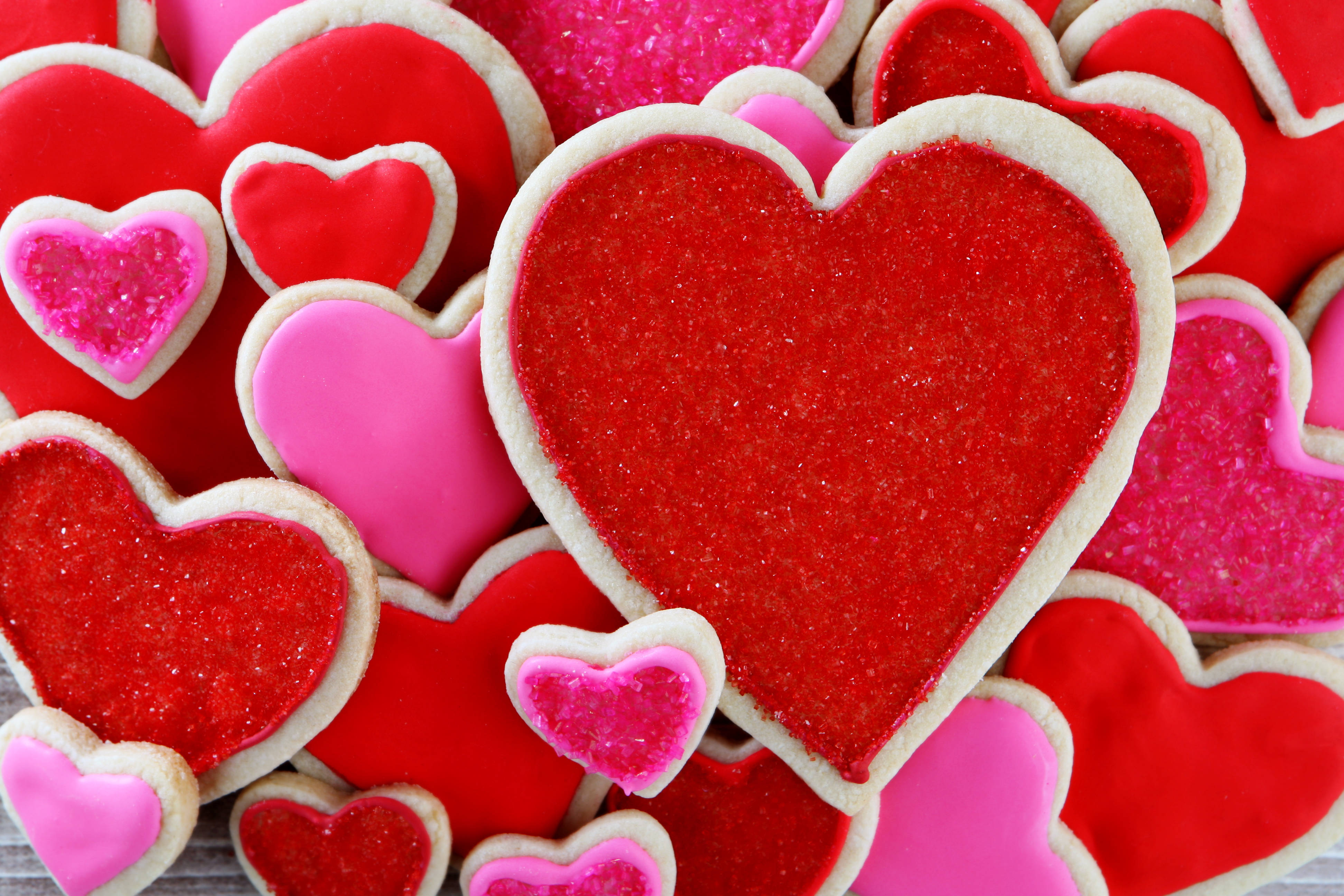 red pink heart cookies, heart-shaped sugar cookies, red glitter icing, 4K Desktop Wallpaper
