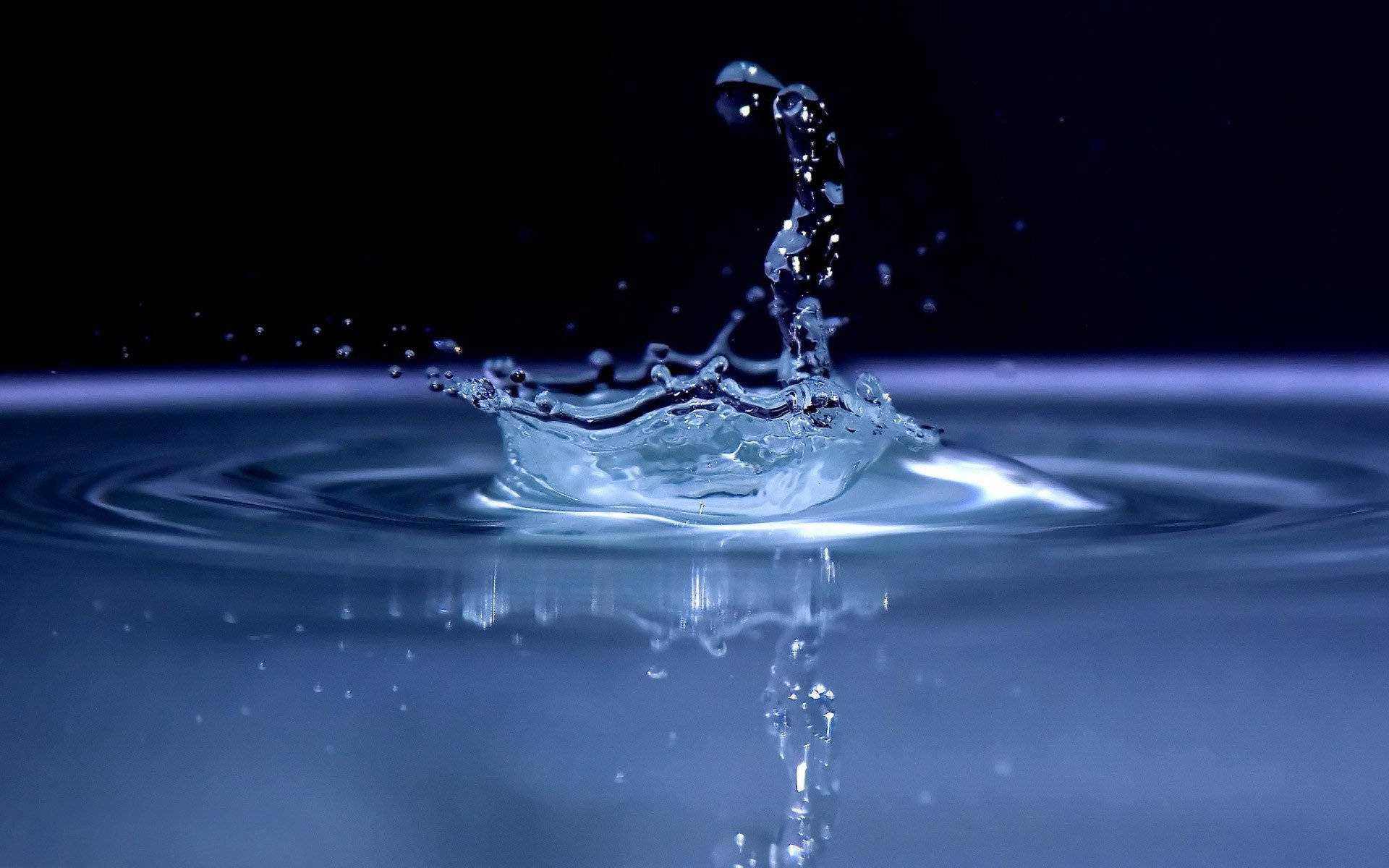 cool 3d water splash with bubbles, water droplet, slow motion, Full HD Desktop Wallpaper