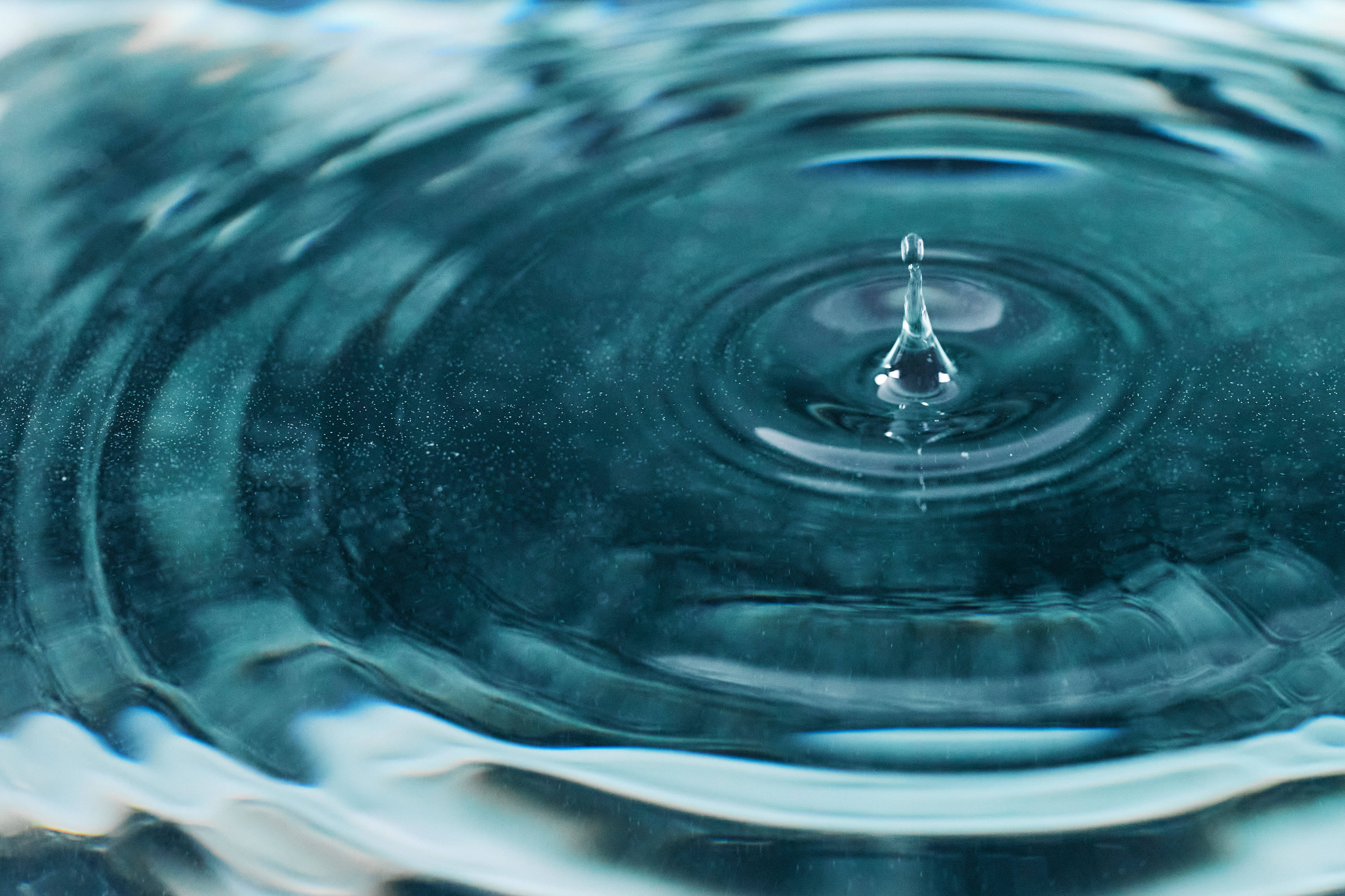 cool 3d water, mini droplet, cool blue water, 4K Desktop Wallpaper